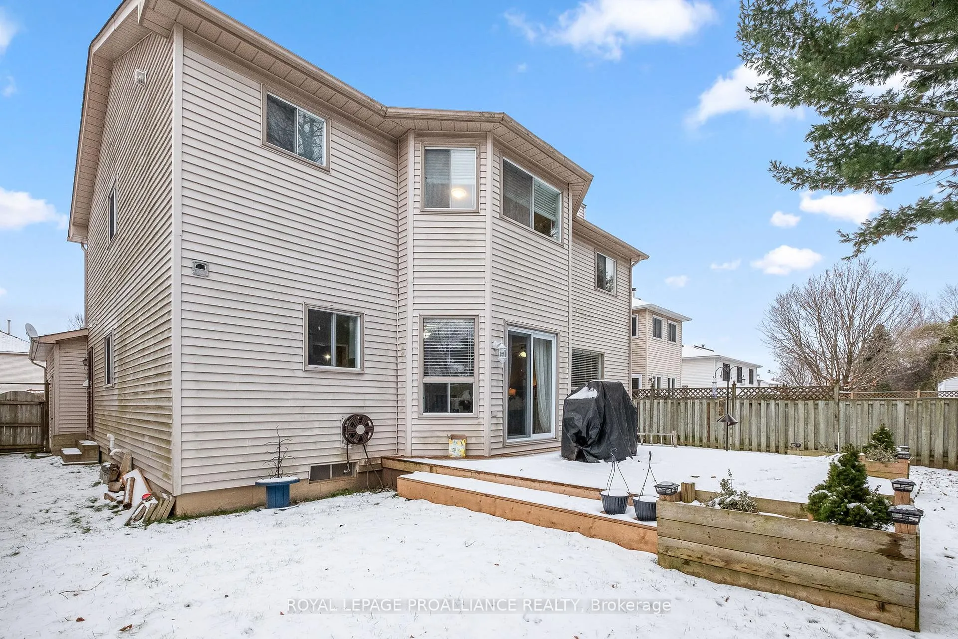 Photo 40 of 851 Chipping Park Boulevard, Cobourg — HOMEH