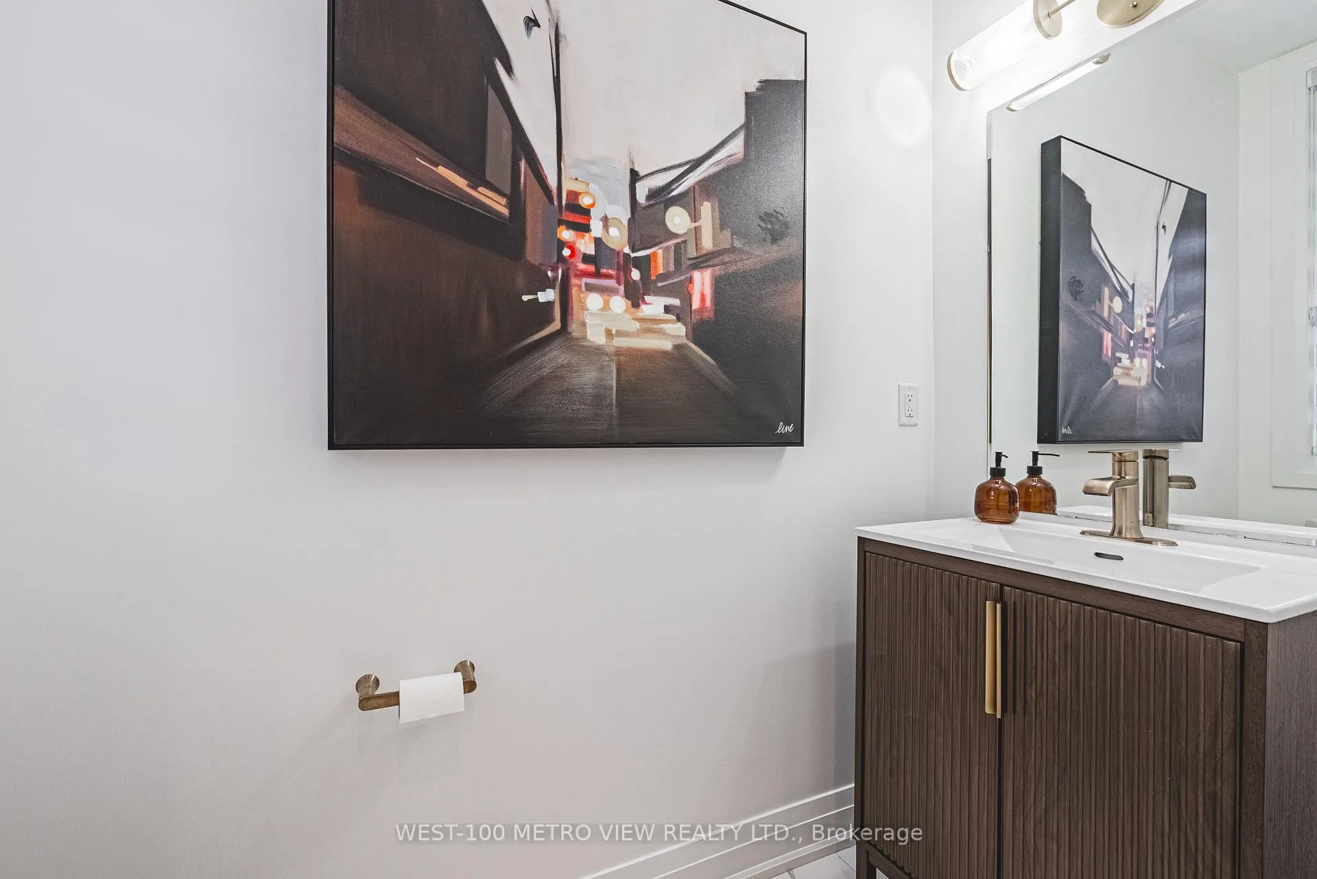 Photo 9 of 68 Lacrosse Trail, Vaughan, Kleinburg — HOMEH