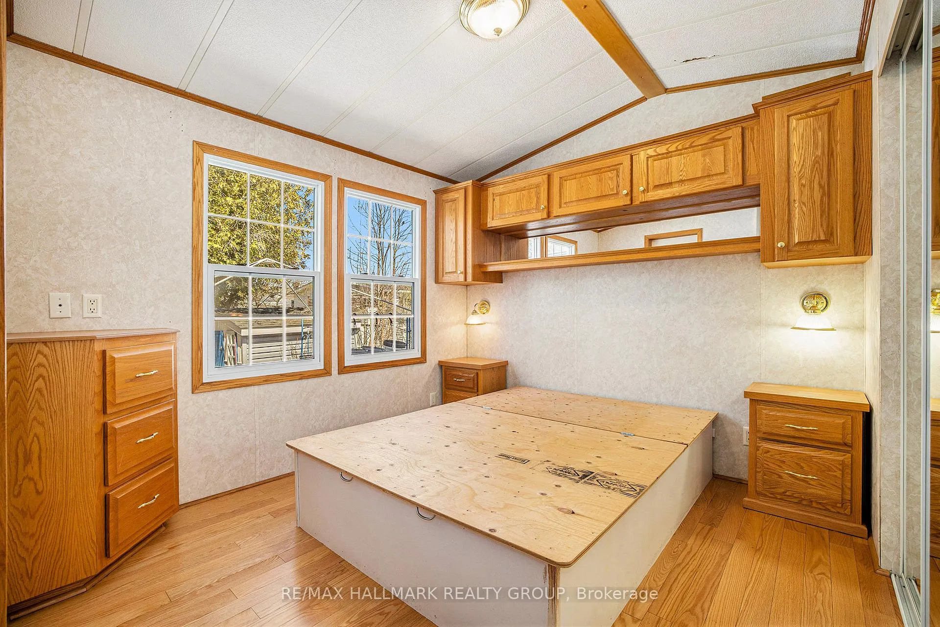 Photo 12 of 10 Yvette Private, Ottawa, Remainder of Stittsville & Area — HOMEH