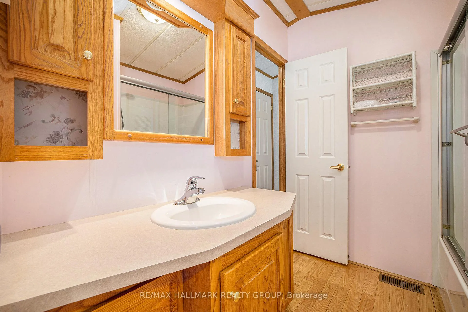 Photo 15 of 10 Yvette Private, Ottawa, Remainder of Stittsville & Area — HOMEH