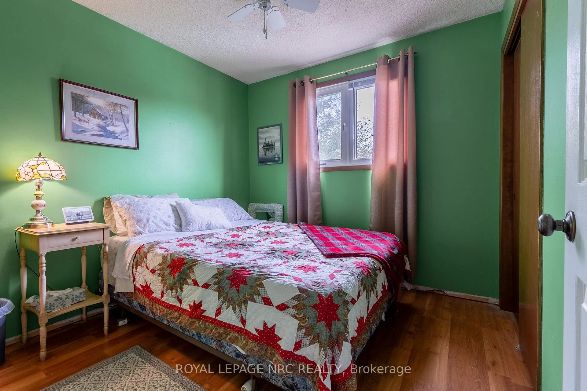 Photo 14 of 7404 Sandy Court, Niagara Falls, Oldfield — HOMEH