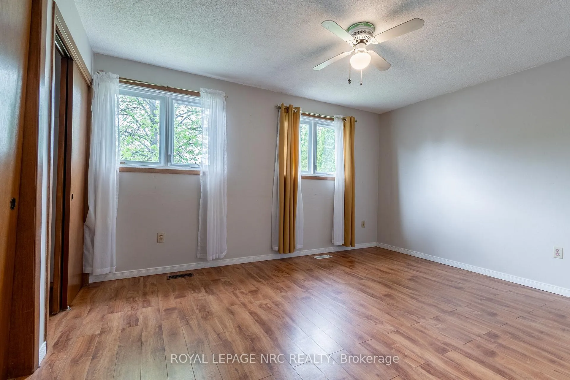 Photo 15 of 7404 Sandy Court, Niagara Falls, Oldfield — HOMEH