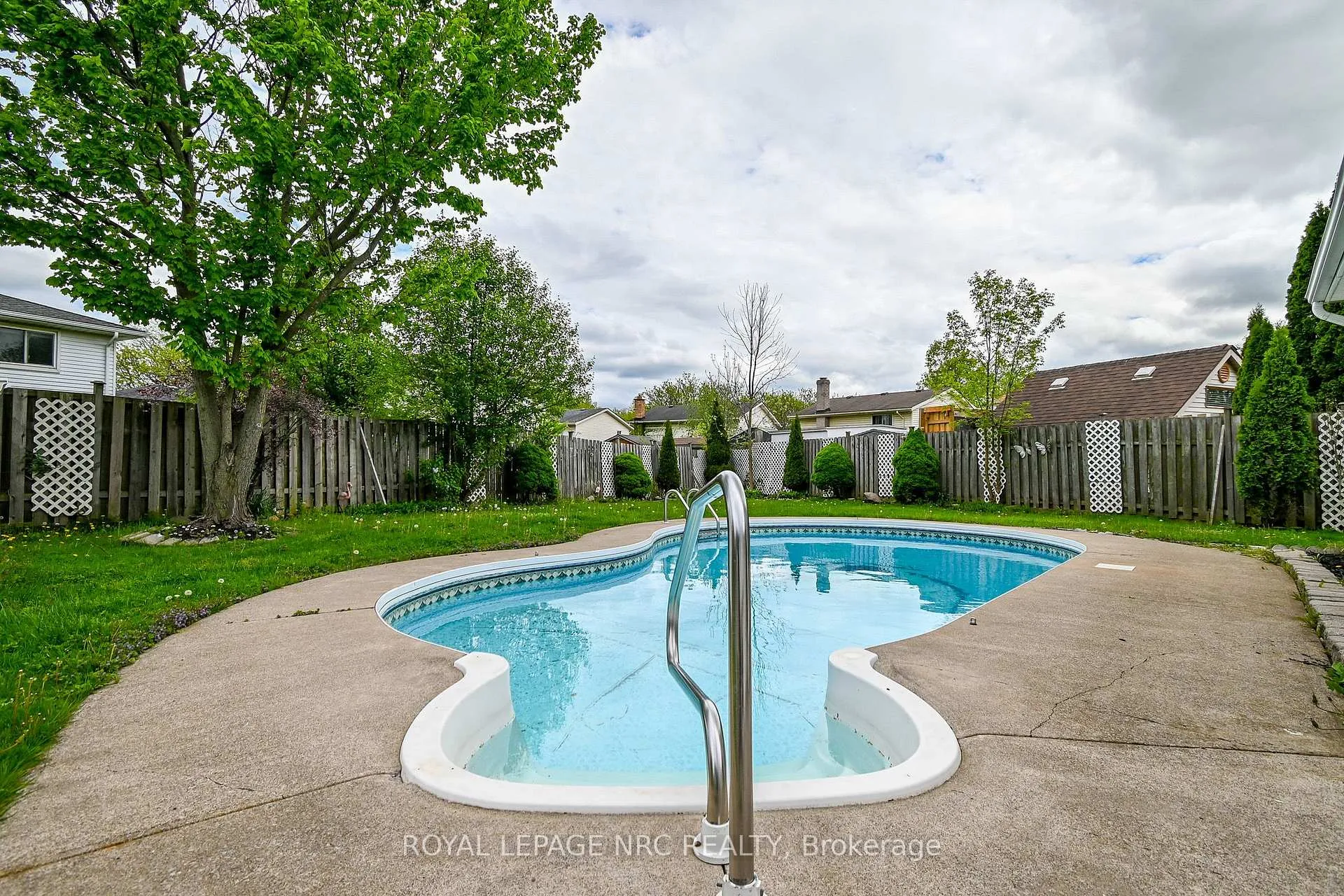 Photo 28 of 7404 Sandy Court, Niagara Falls, Oldfield — HOMEH
