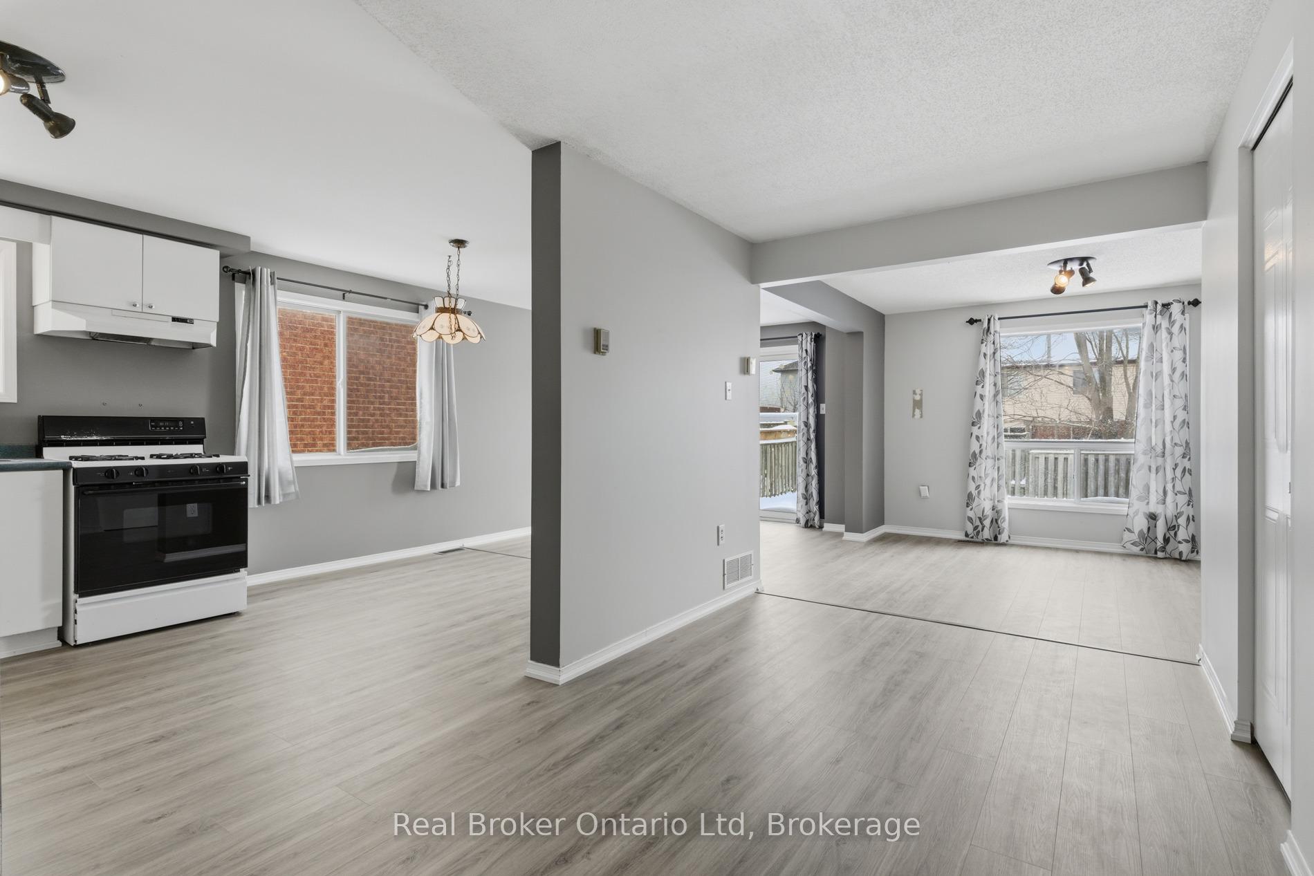 Photo 1 of 24 Moss Place, Guelph, Kortright West — HOMEH