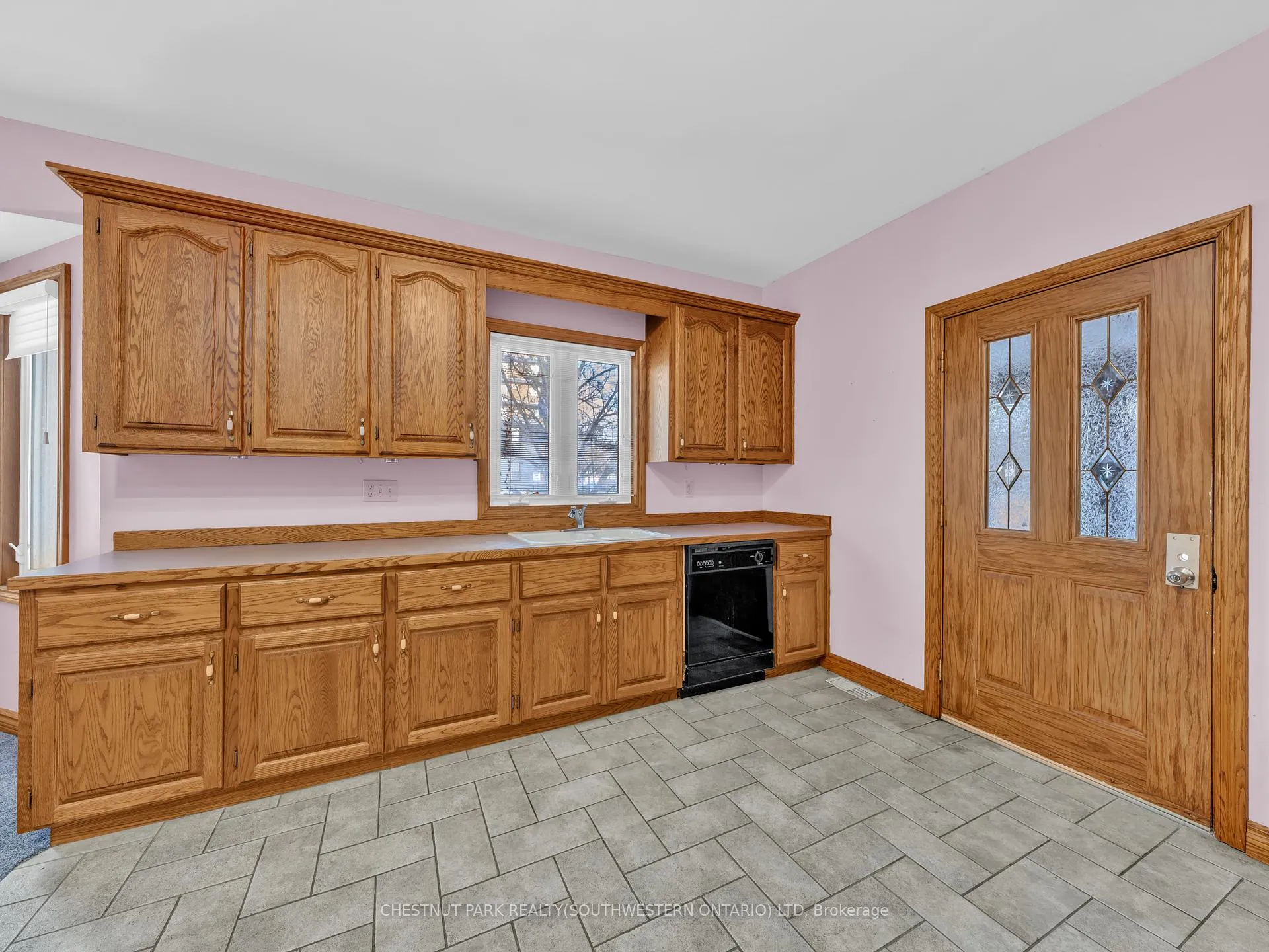 Photo 10 of 2311 University Avenue W, Windsor — HOMEH
