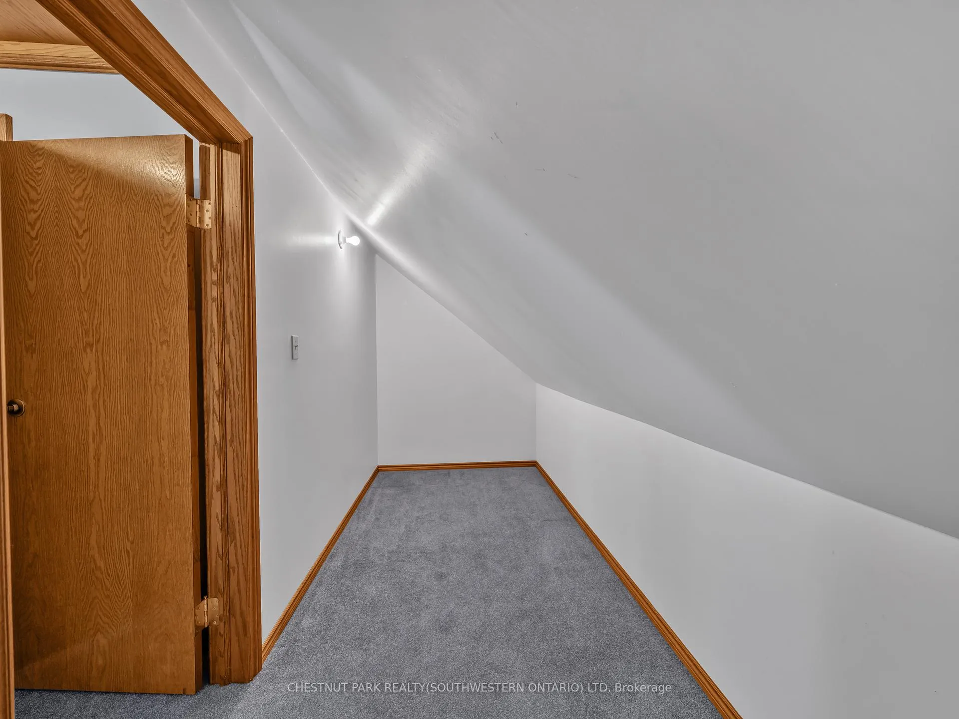 Photo 26 of 2311 University Avenue W, Windsor — HOMEH