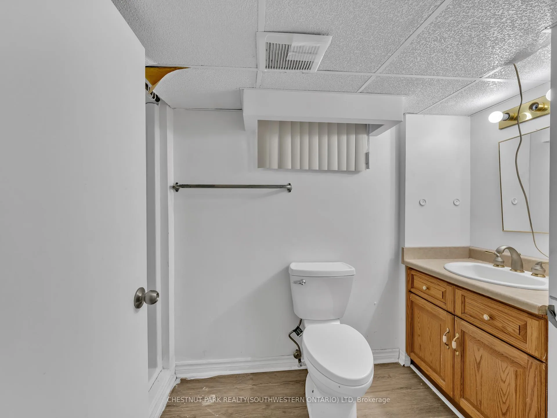 Photo 36 of 2311 University Avenue W, Windsor — HOMEH