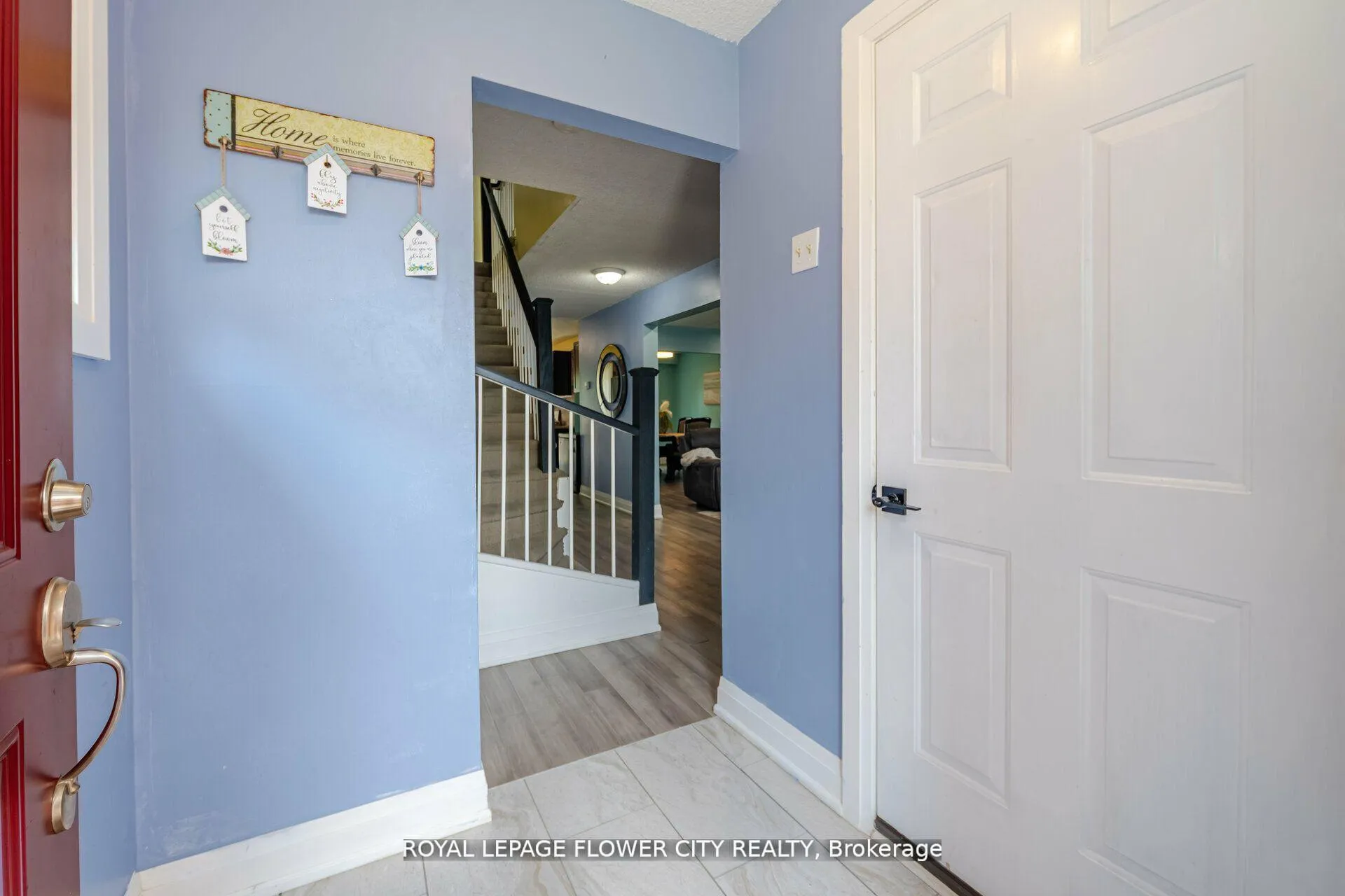 Photo 10 of 128 Fanshawe Drive, Brampton, Heart Lake West — HOMEH