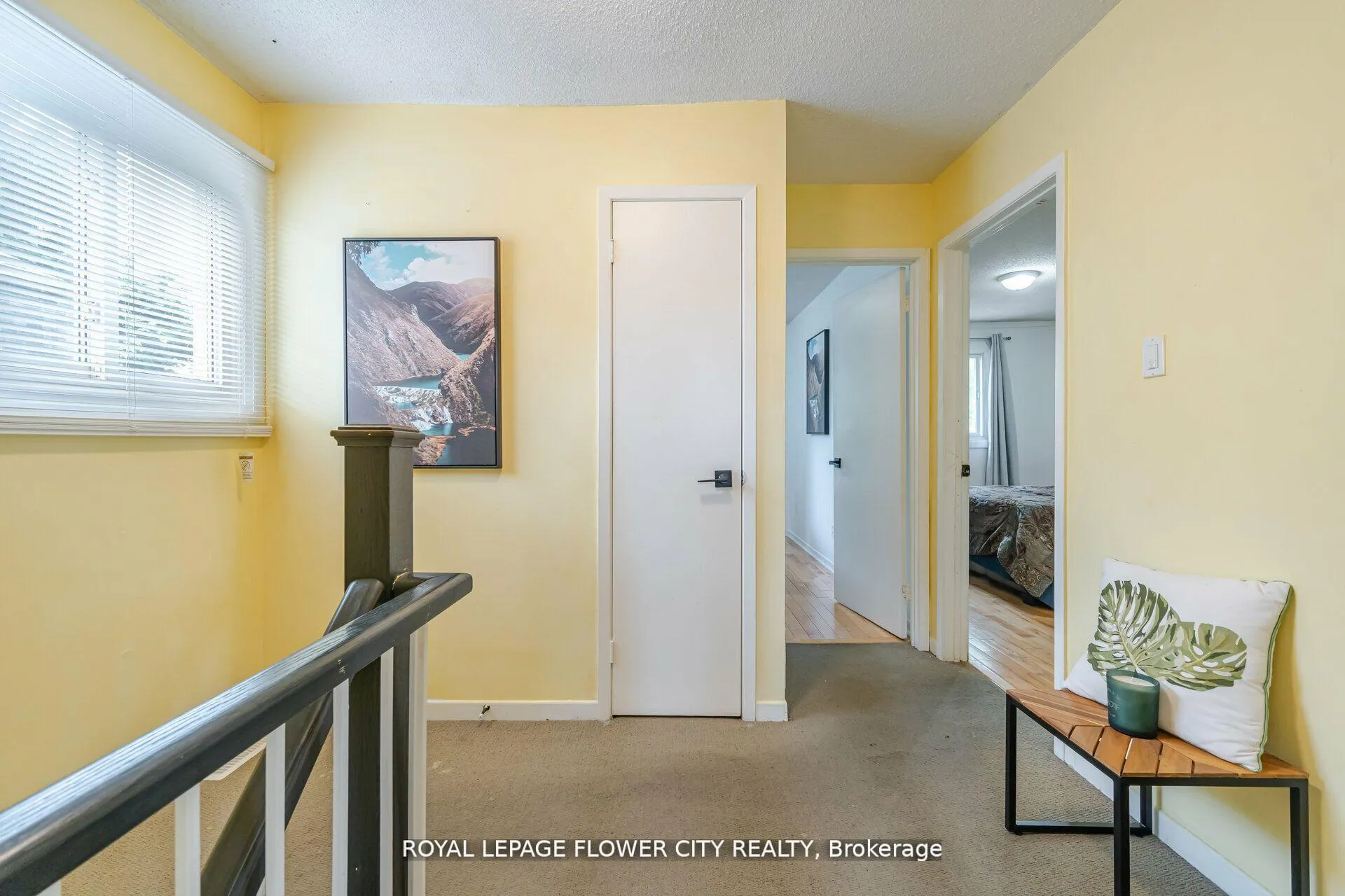 Photo 12 of 128 Fanshawe Drive, Brampton, Heart Lake West — HOMEH