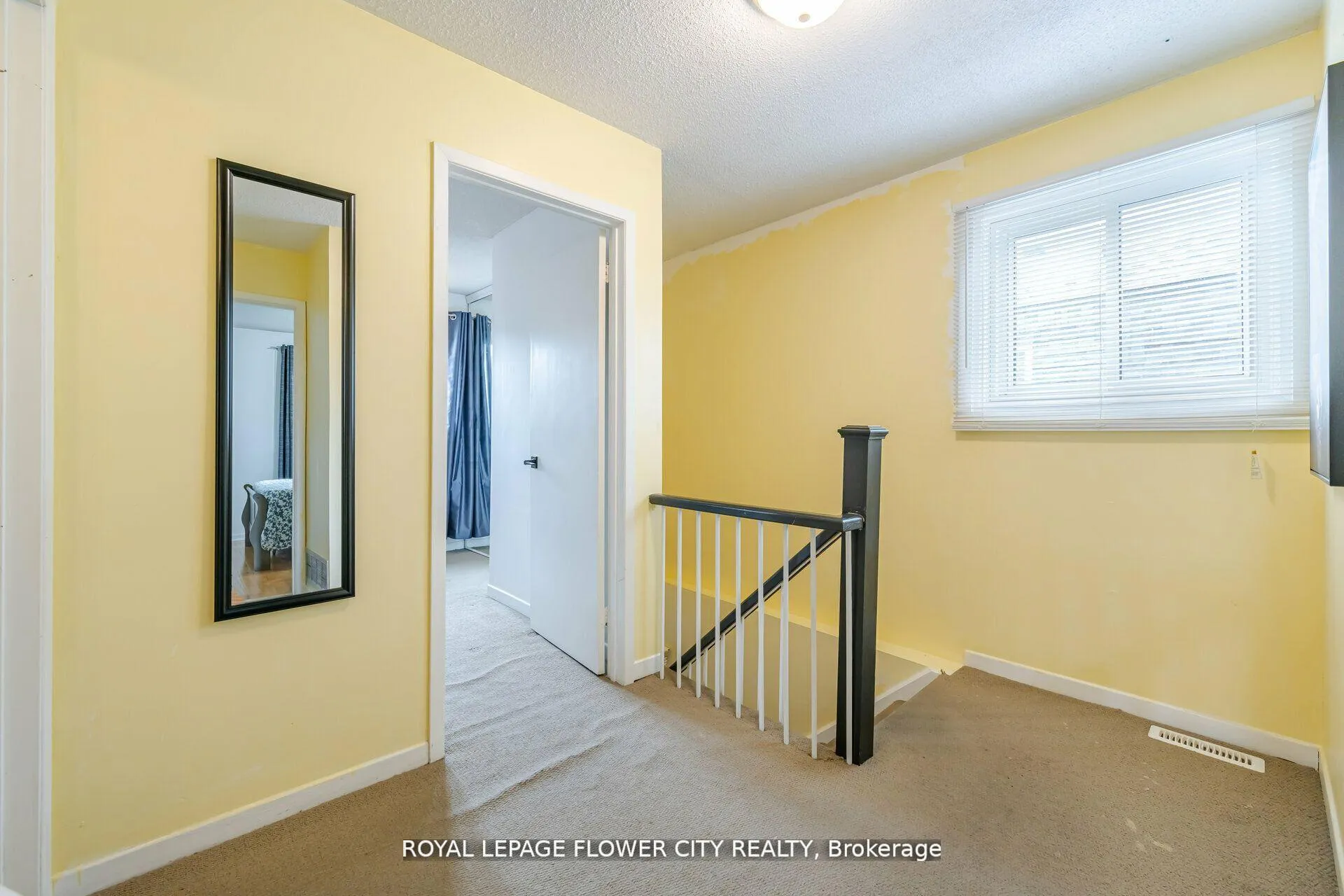 Photo 13 of 128 Fanshawe Drive, Brampton, Heart Lake West — HOMEH