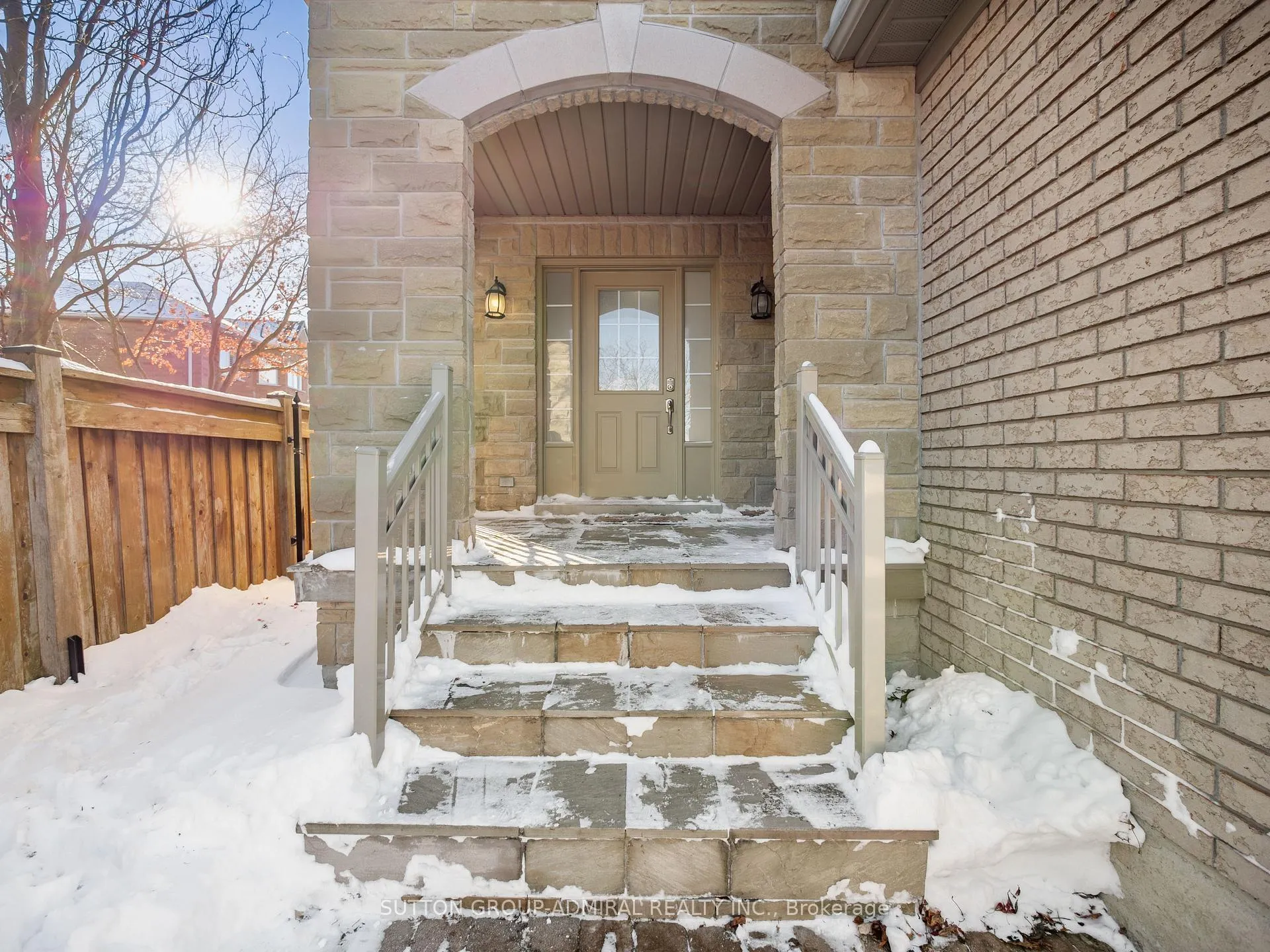 Photo 3 of 172 Kingsview Drive, Vaughan, Vellore Village — HOMEH