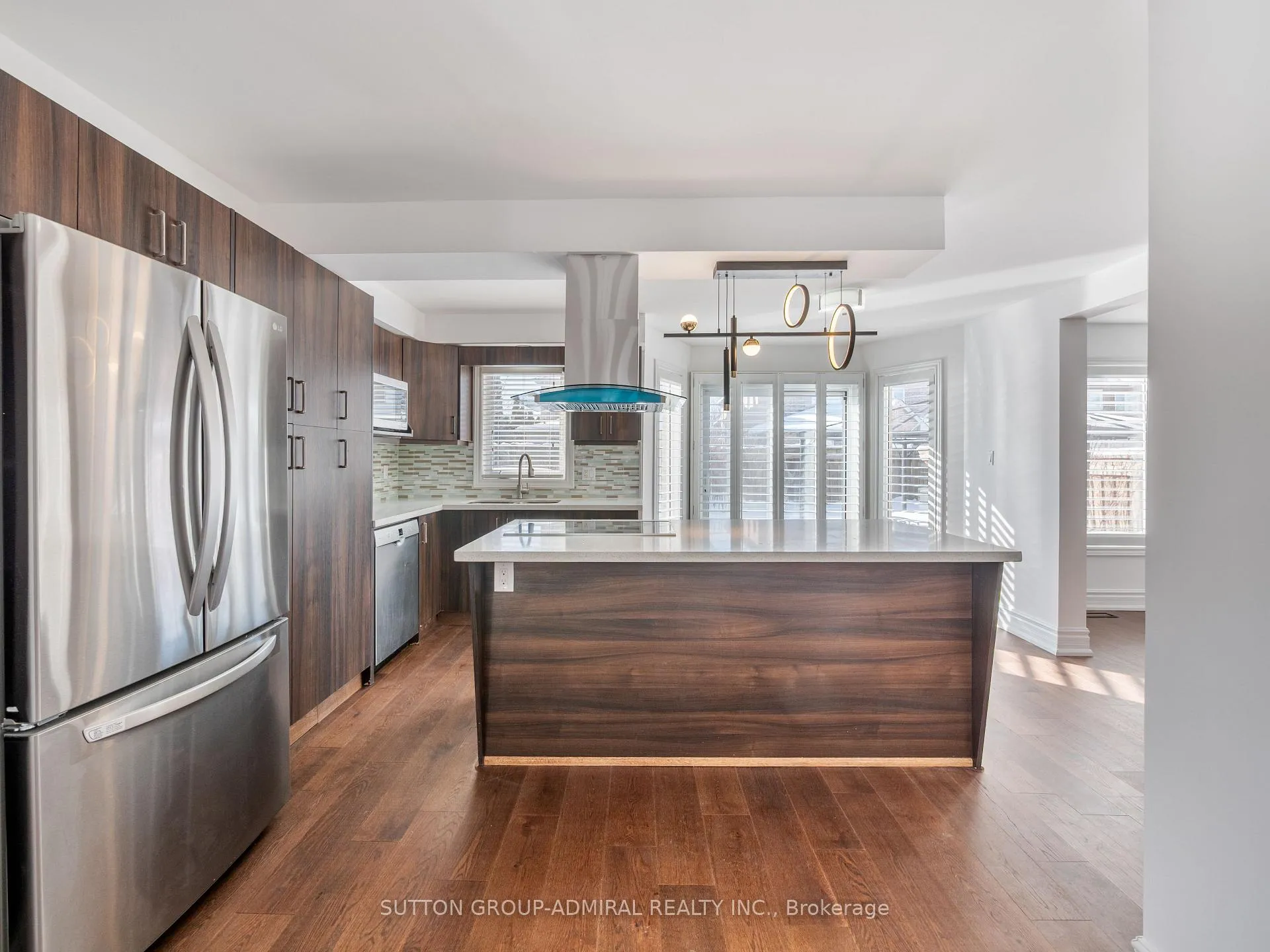 Photo 6 of 172 Kingsview Drive, Vaughan, Vellore Village — HOMEH
