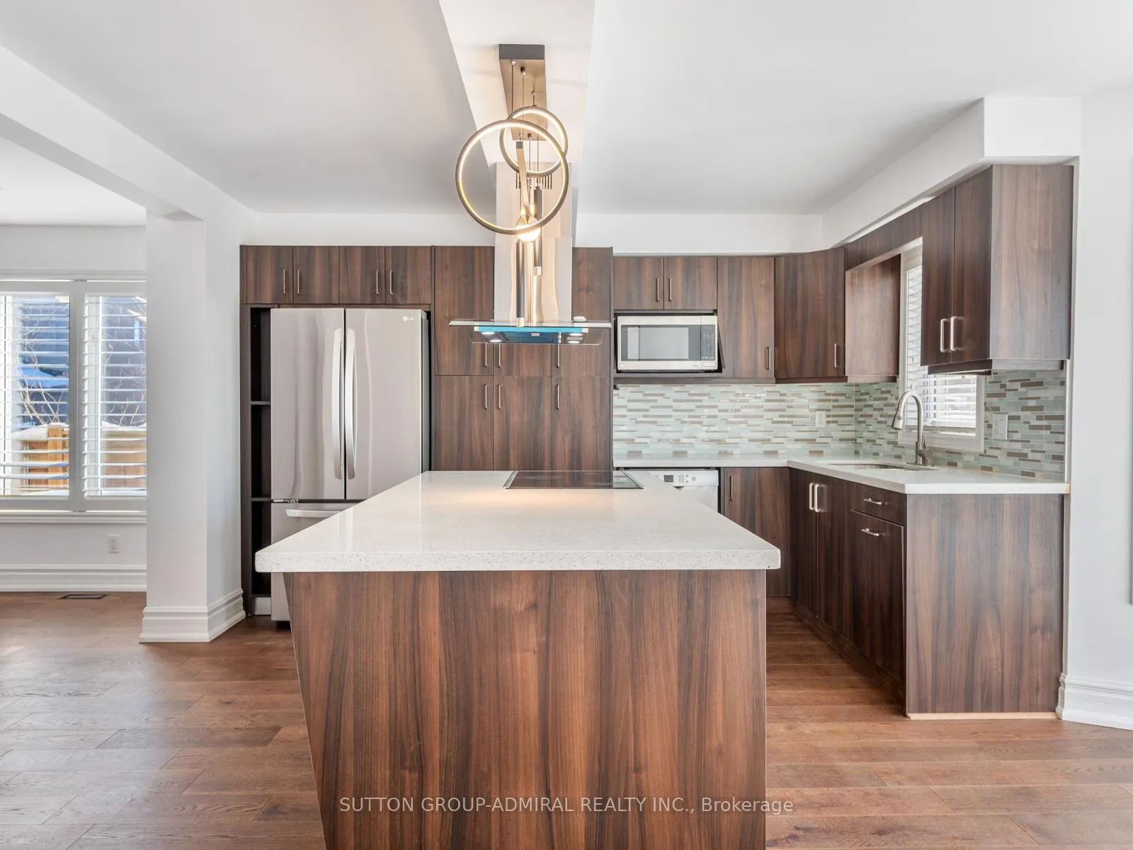 Photo 7 of 172 Kingsview Drive, Vaughan, Vellore Village — HOMEH