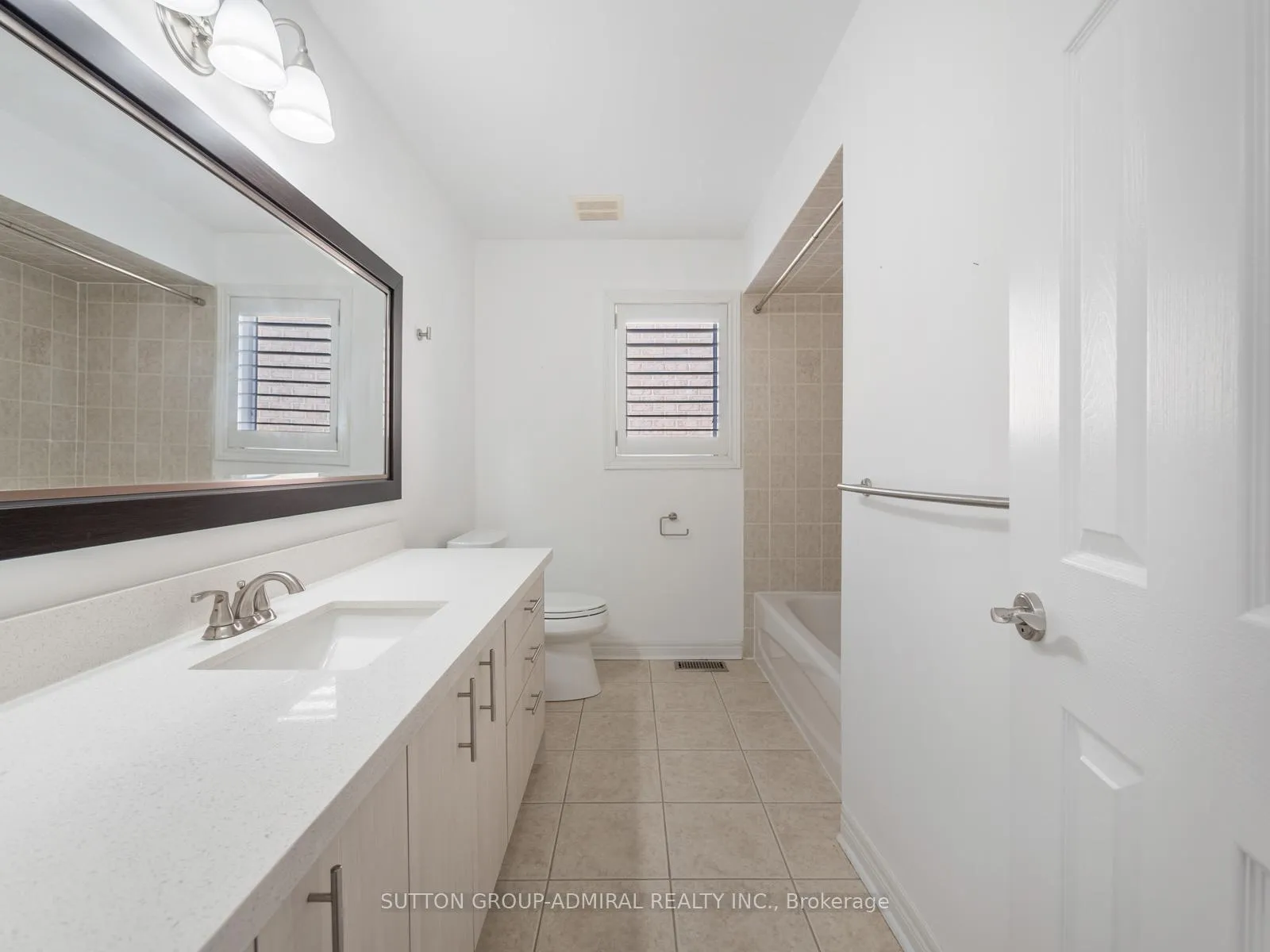Photo 18 of 172 Kingsview Drive, Vaughan, Vellore Village — HOMEH