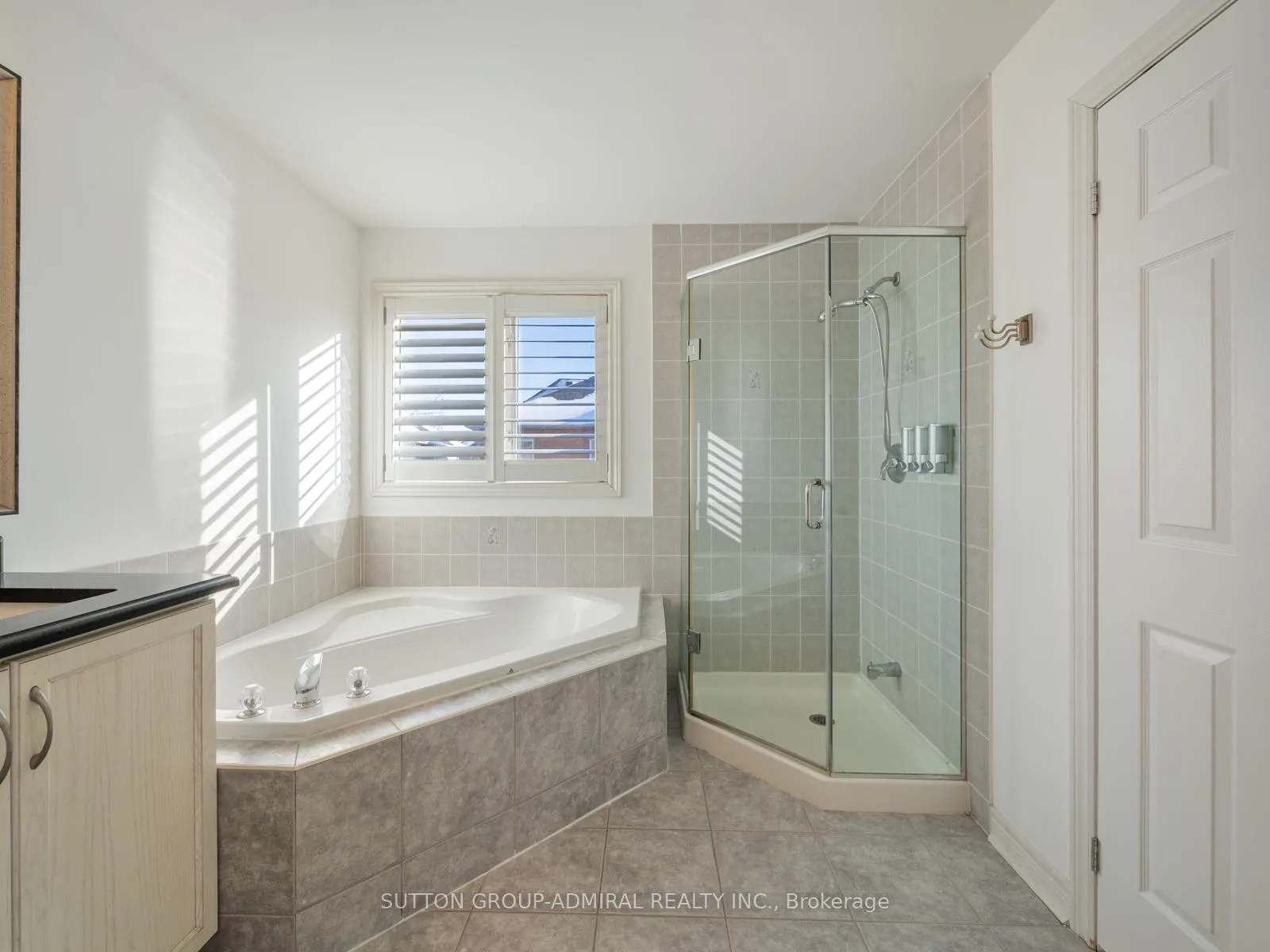 Photo 21 of 172 Kingsview Drive, Vaughan, Vellore Village — HOMEH