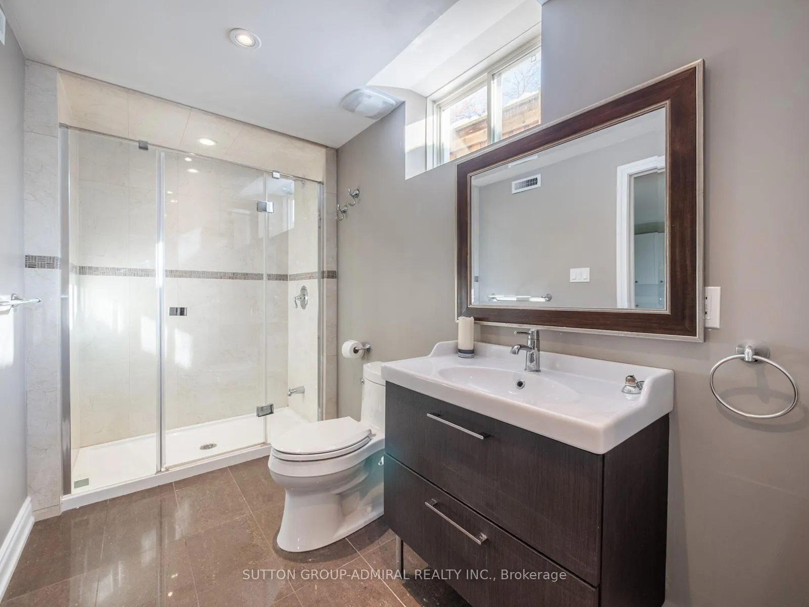 Photo 27 of 172 Kingsview Drive, Vaughan, Vellore Village — HOMEH