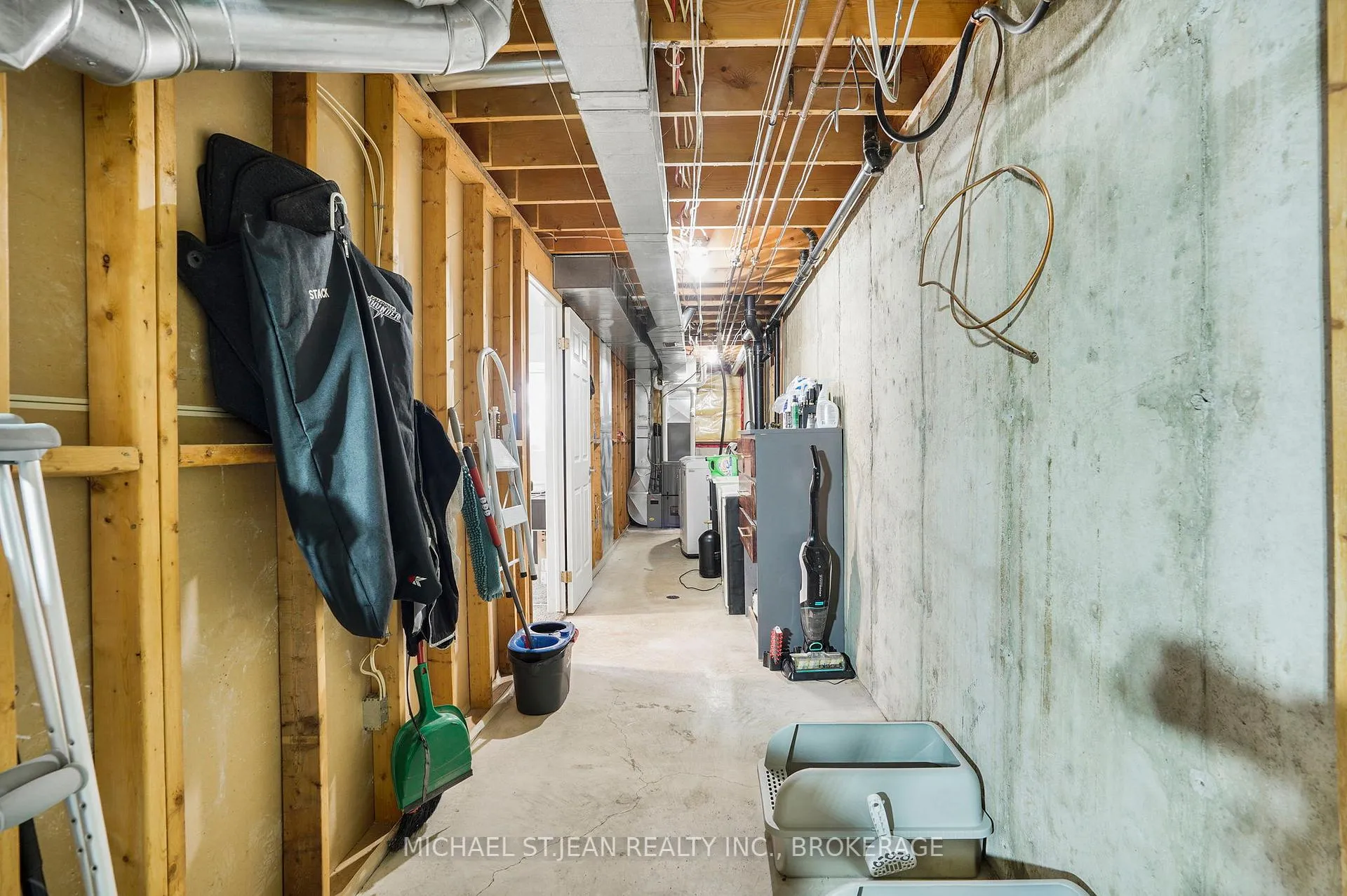 Photo 32 of 176 King Street E, Haldimand — HOMEH
