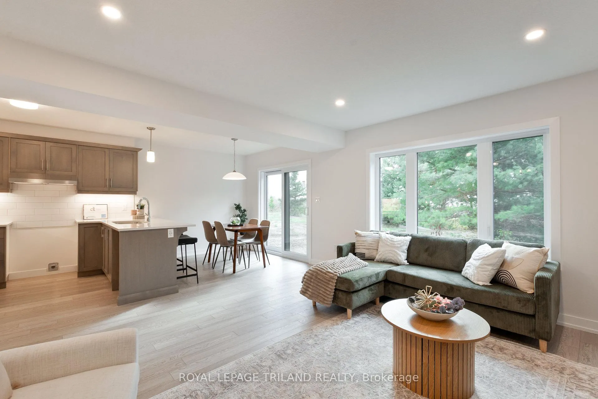 Photo 18 of 143 Styles Drive, St. Thomas — HOMEH