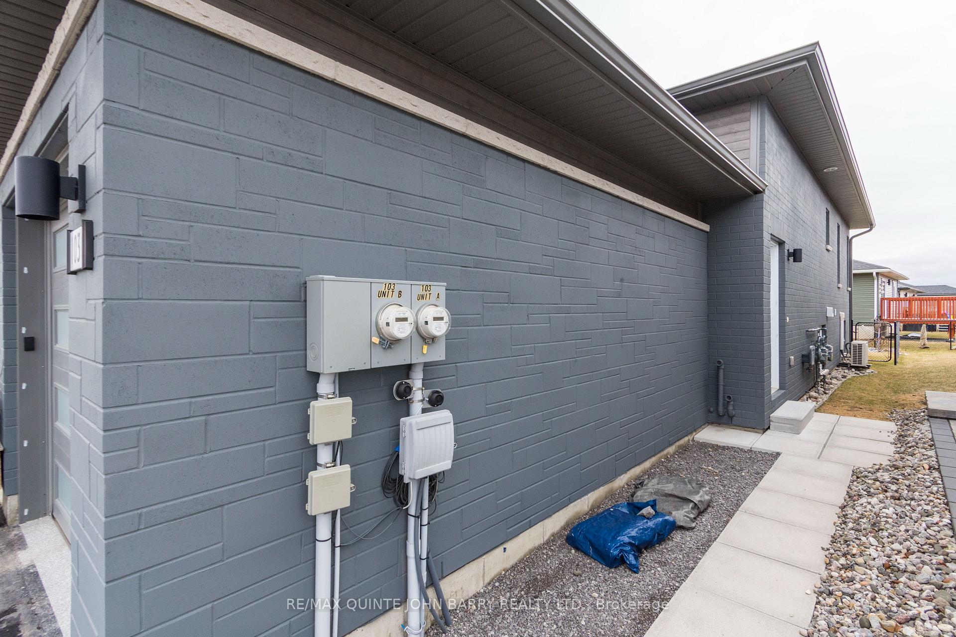 Photo 4 of 103 Dewal Place, Belleville, Belleville Ward — HOMEH