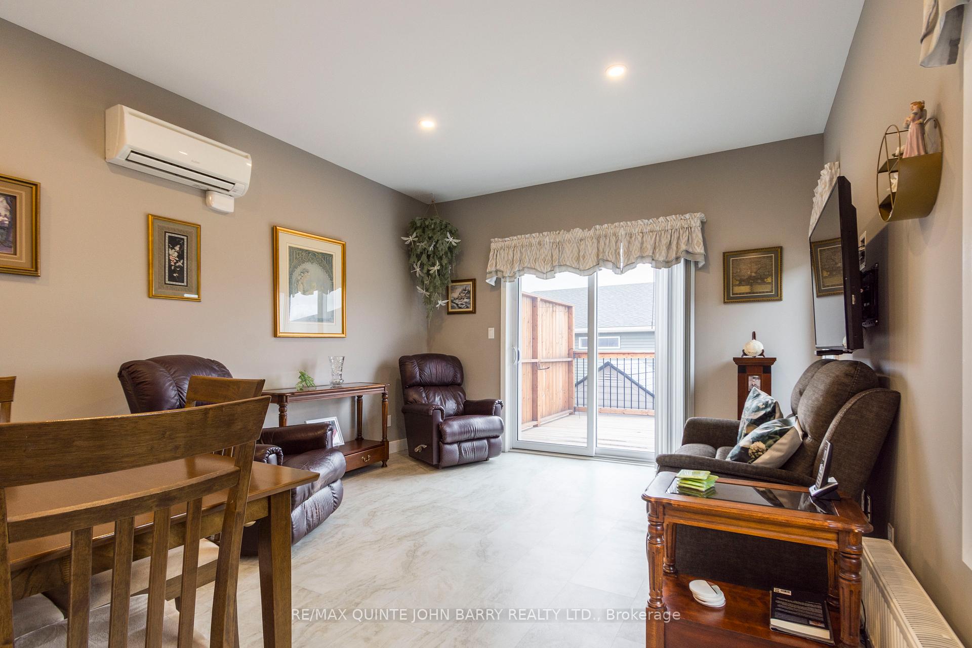 Photo 7 of 103 Dewal Place, Belleville, Belleville Ward — HOMEH