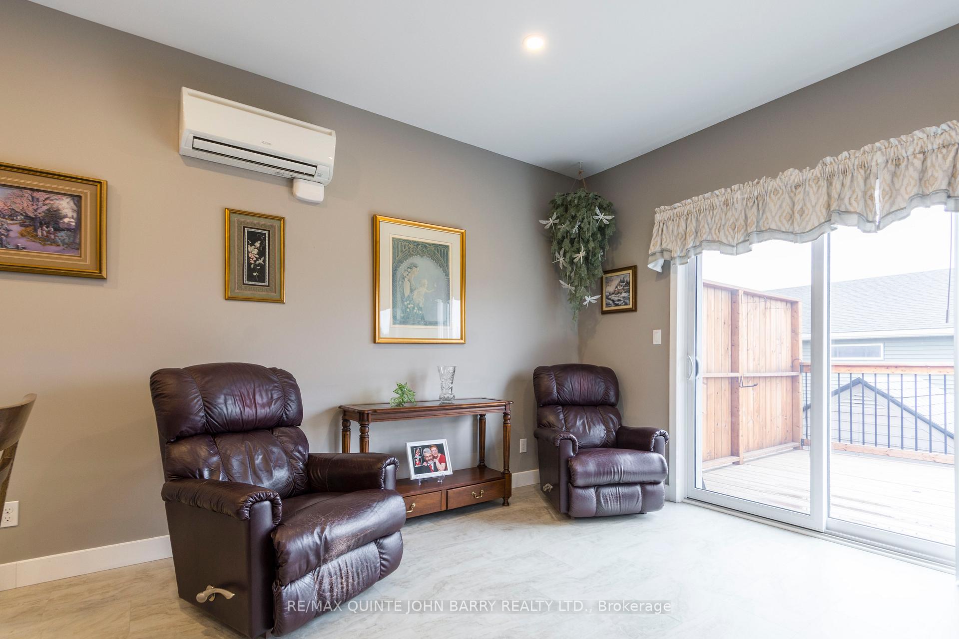 Photo 8 of 103 Dewal Place, Belleville, Belleville Ward — HOMEH