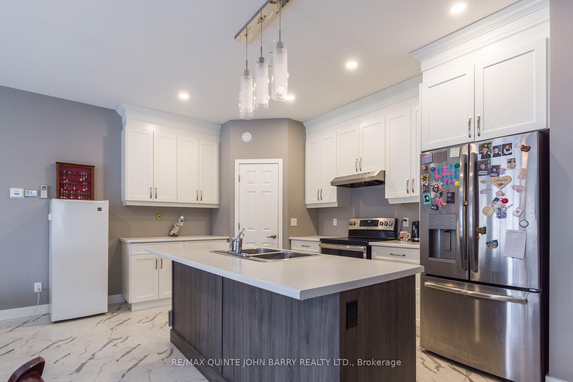 Photo 23 of 103 Dewal Place, Belleville, Belleville Ward — HOMEH