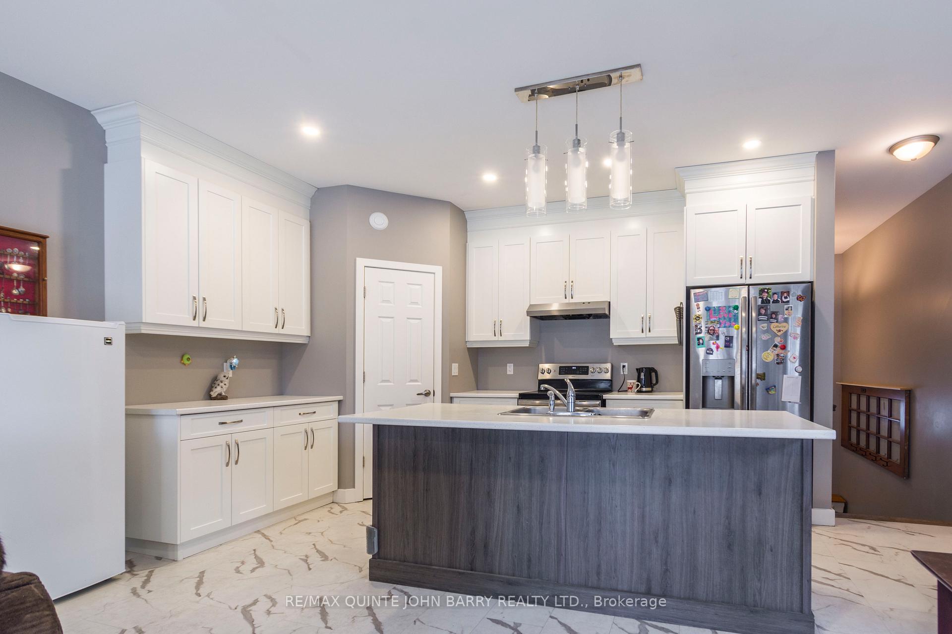 Photo 24 of 103 Dewal Place, Belleville, Belleville Ward — HOMEH