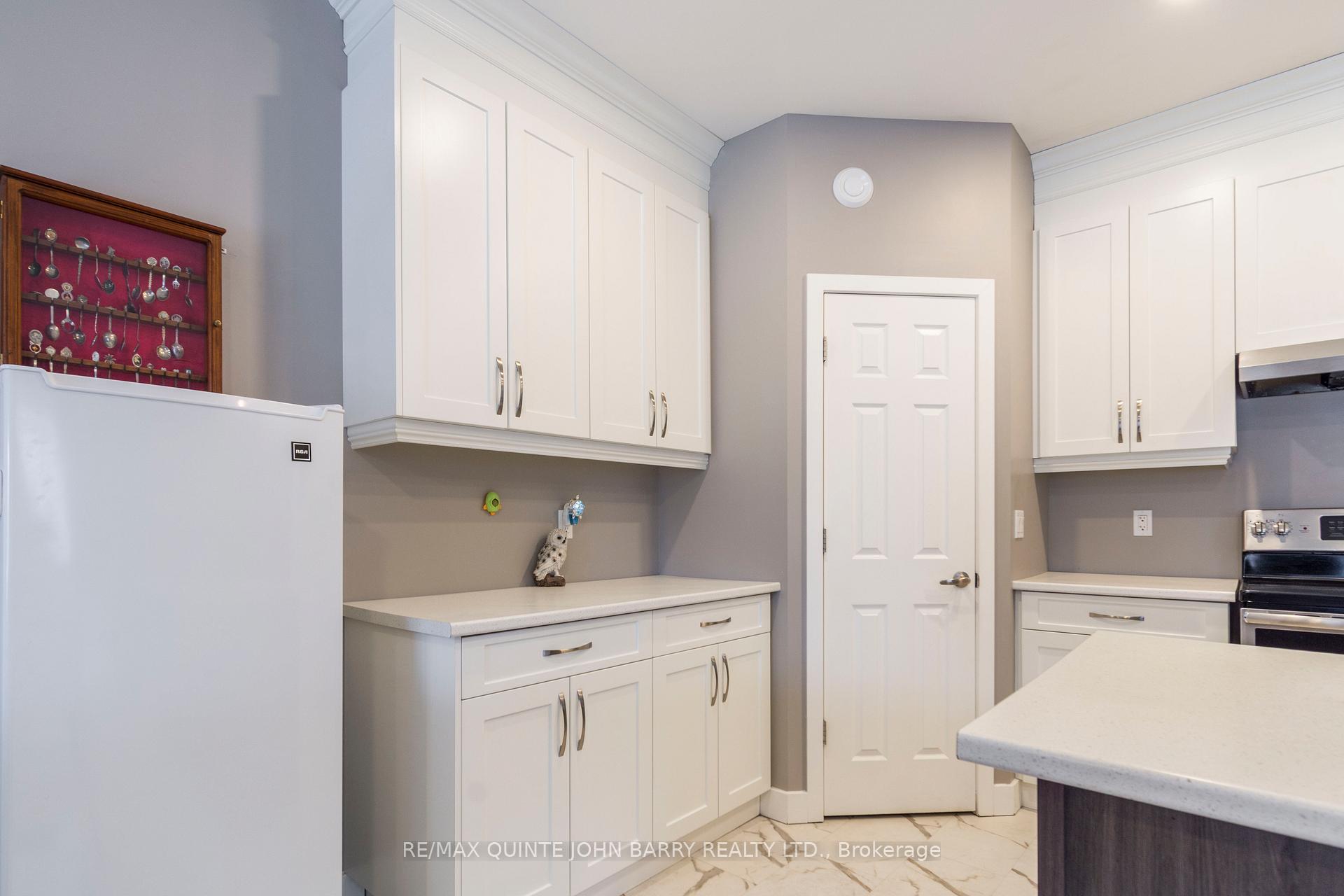 Photo 25 of 103 Dewal Place, Belleville, Belleville Ward — HOMEH