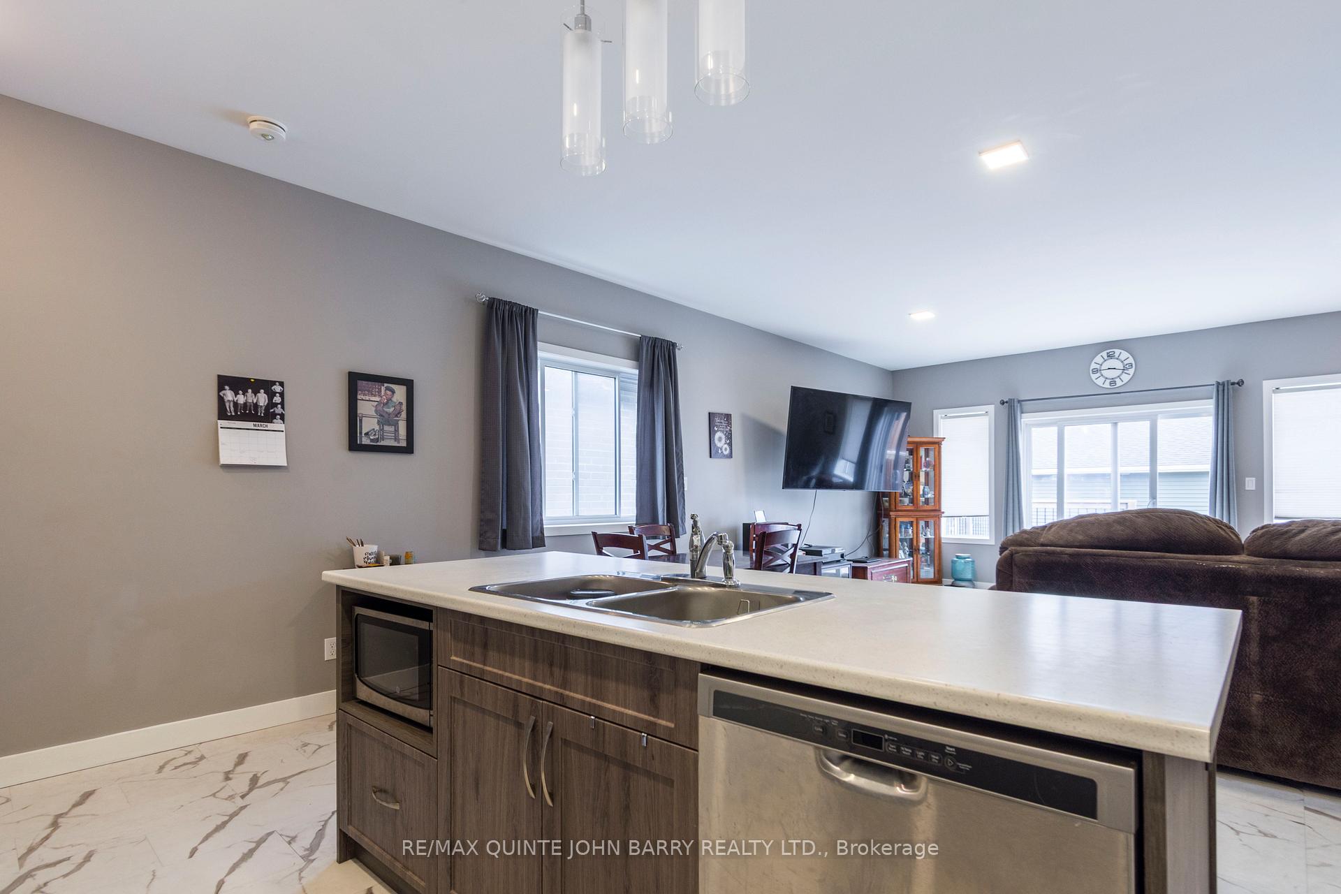 Photo 27 of 103 Dewal Place, Belleville, Belleville Ward — HOMEH