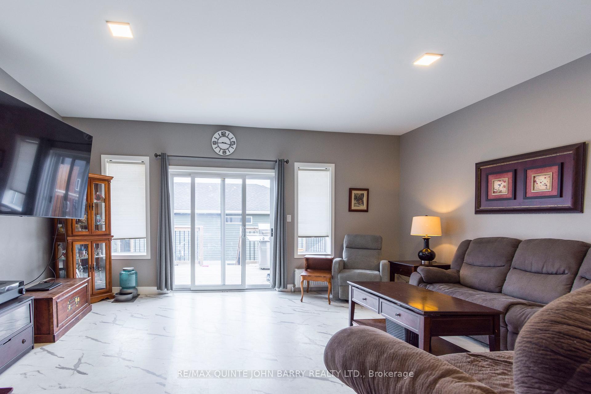 Photo 29 of 103 Dewal Place, Belleville, Belleville Ward — HOMEH