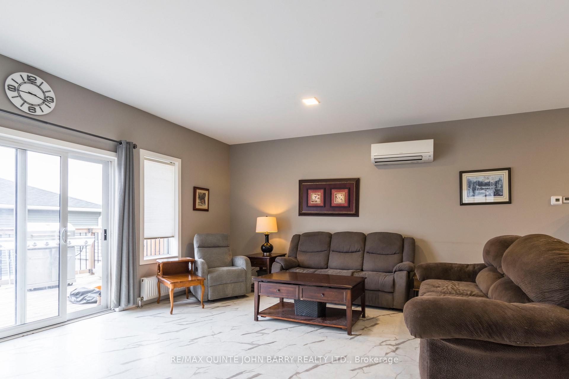 Photo 30 of 103 Dewal Place, Belleville, Belleville Ward — HOMEH