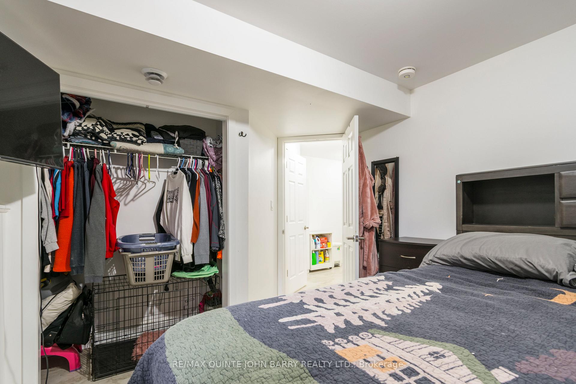 Photo 34 of 103 Dewal Place, Belleville, Belleville Ward — HOMEH