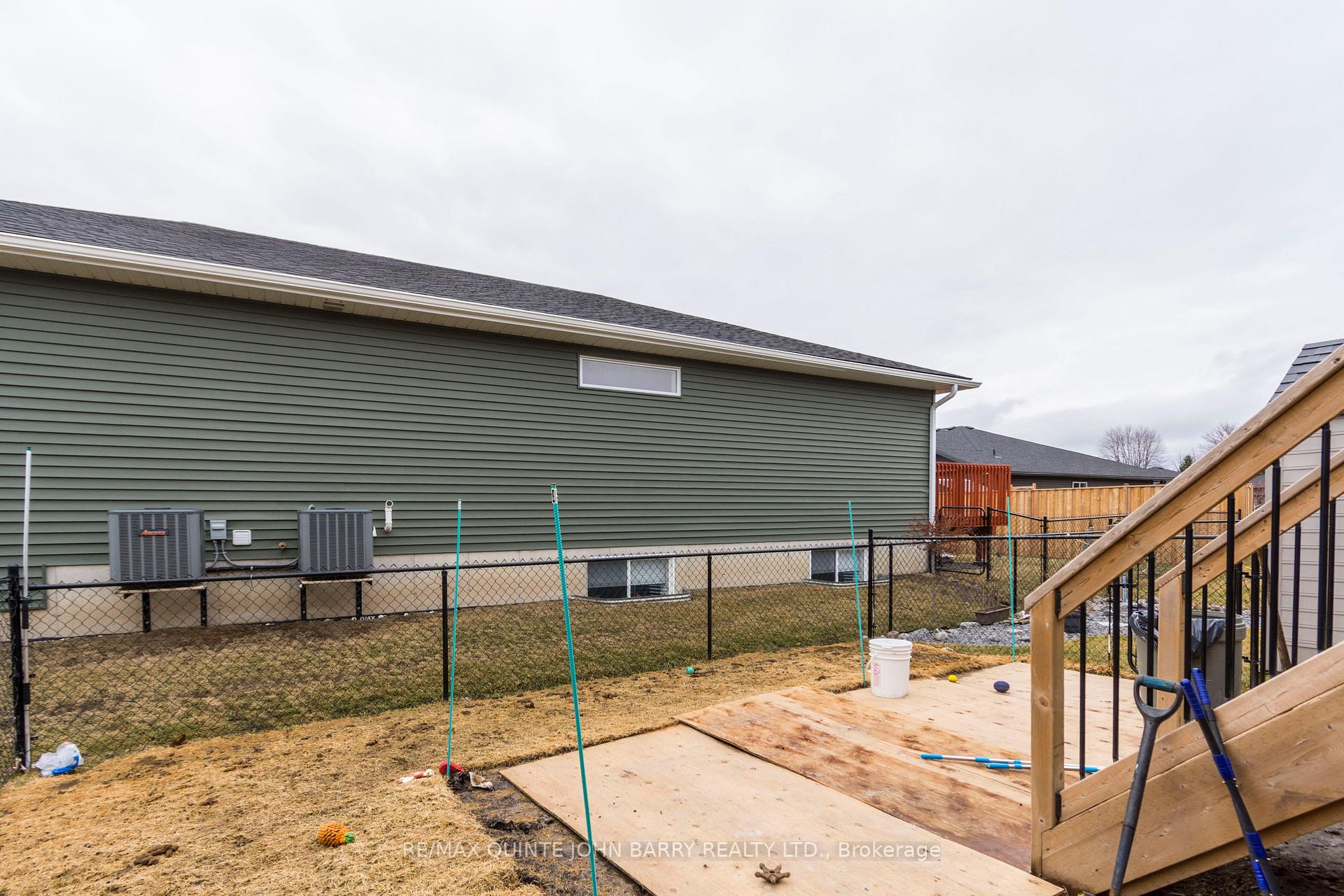 Photo 39 of 103 Dewal Place, Belleville, Belleville Ward — HOMEH