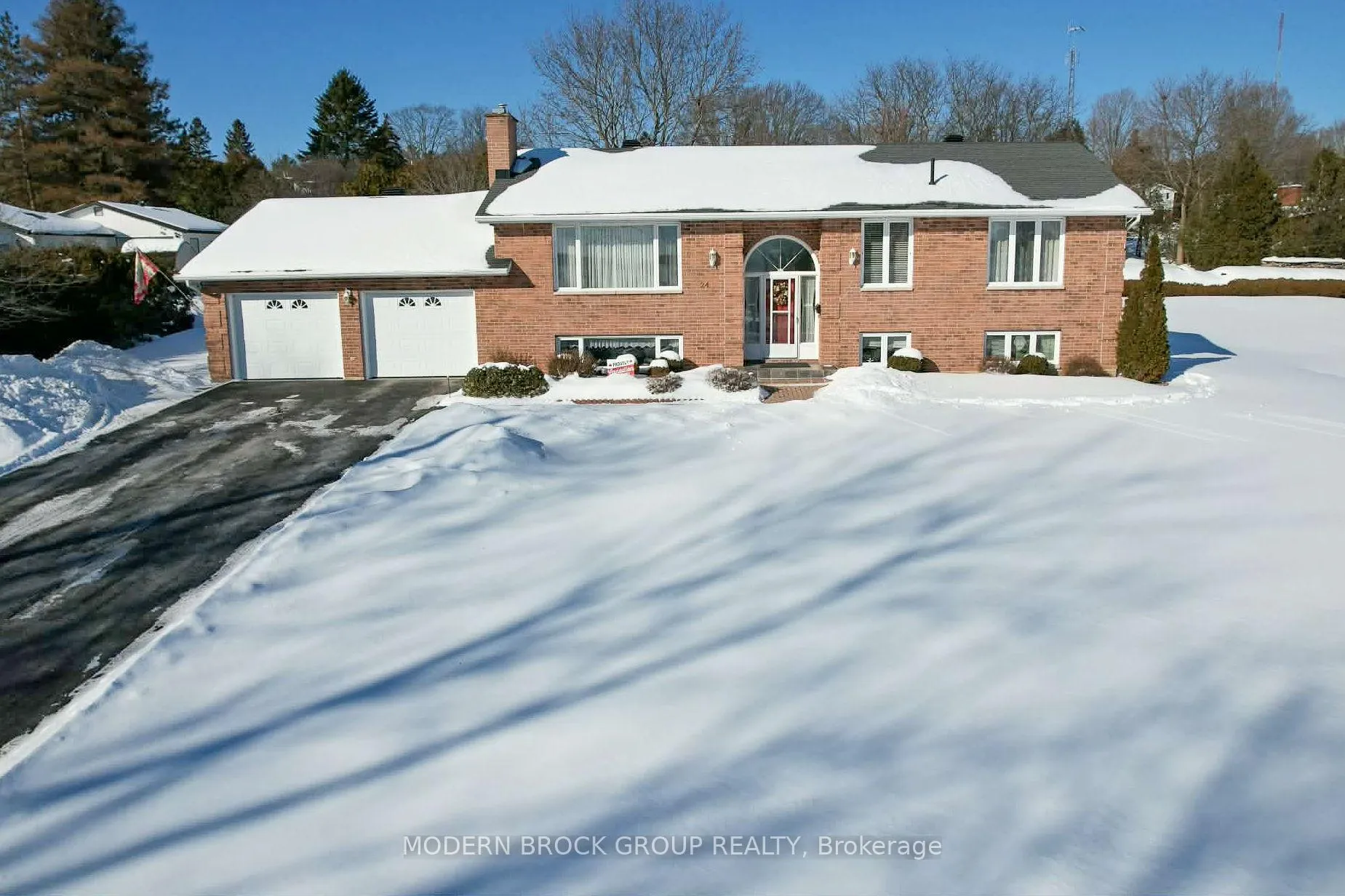 Photo 36 of 24 Bernard Crescent, Augusta, Augusta Twp — HOMEH