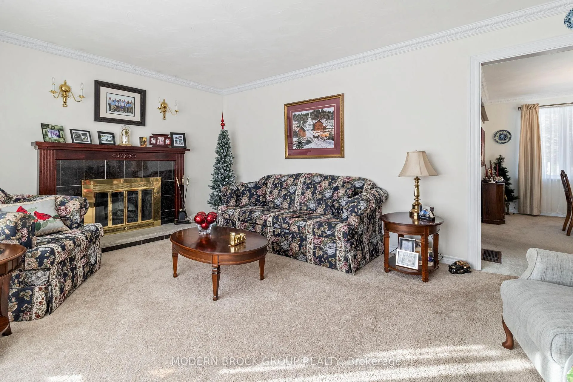 Photo 4 of 24 Bernard Crescent, Augusta, Augusta Twp — HOMEH