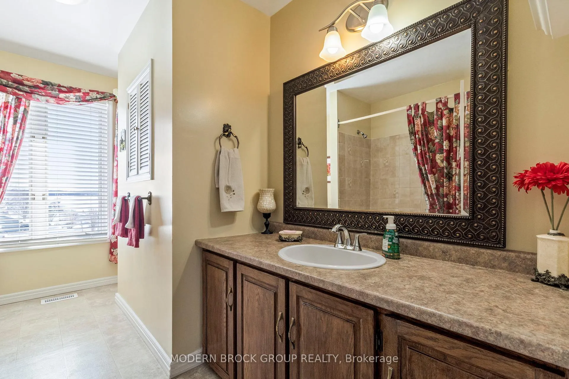 Photo 20 of 24 Bernard Crescent, Augusta, Augusta Twp — HOMEH