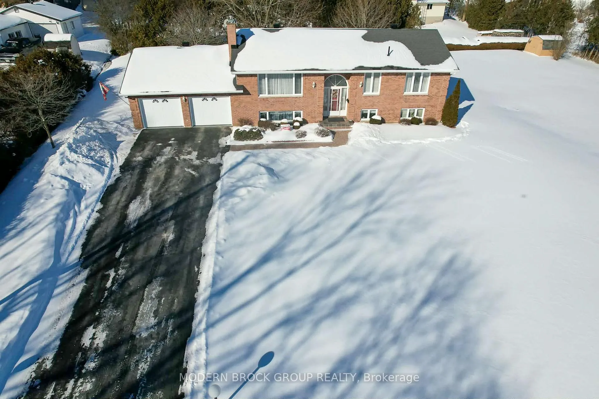 Photo 40 of 24 Bernard Crescent, Augusta, Augusta Twp — HOMEH
