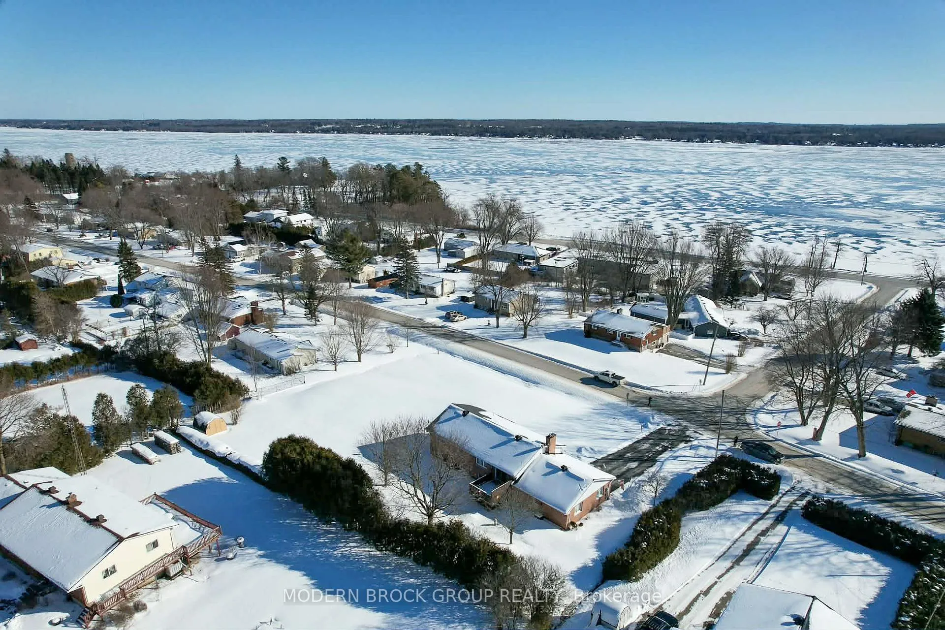 Photo 42 of 24 Bernard Crescent, Augusta, Augusta Twp — HOMEH