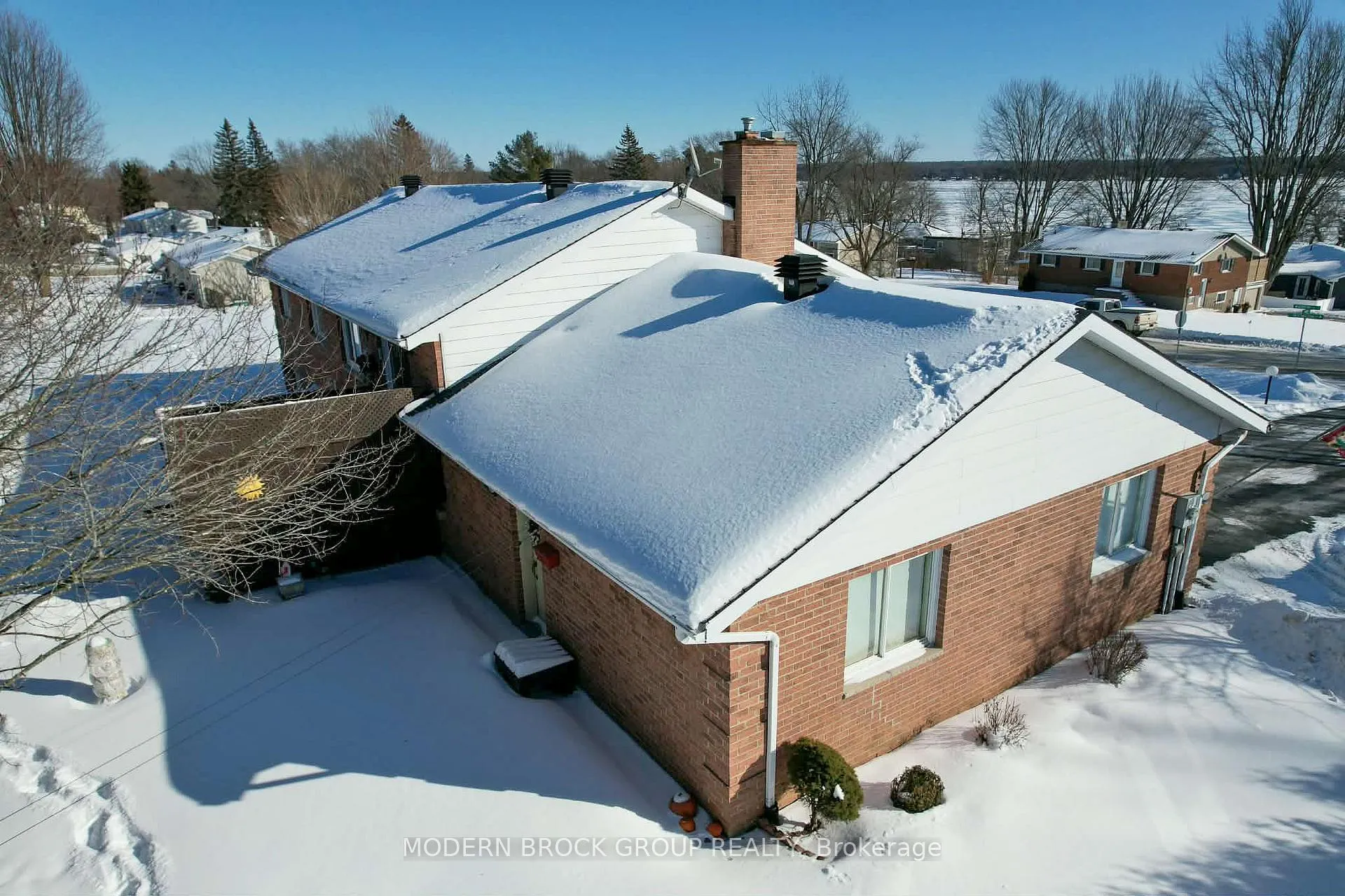 Photo 45 of 24 Bernard Crescent, Augusta, Augusta Twp — HOMEH