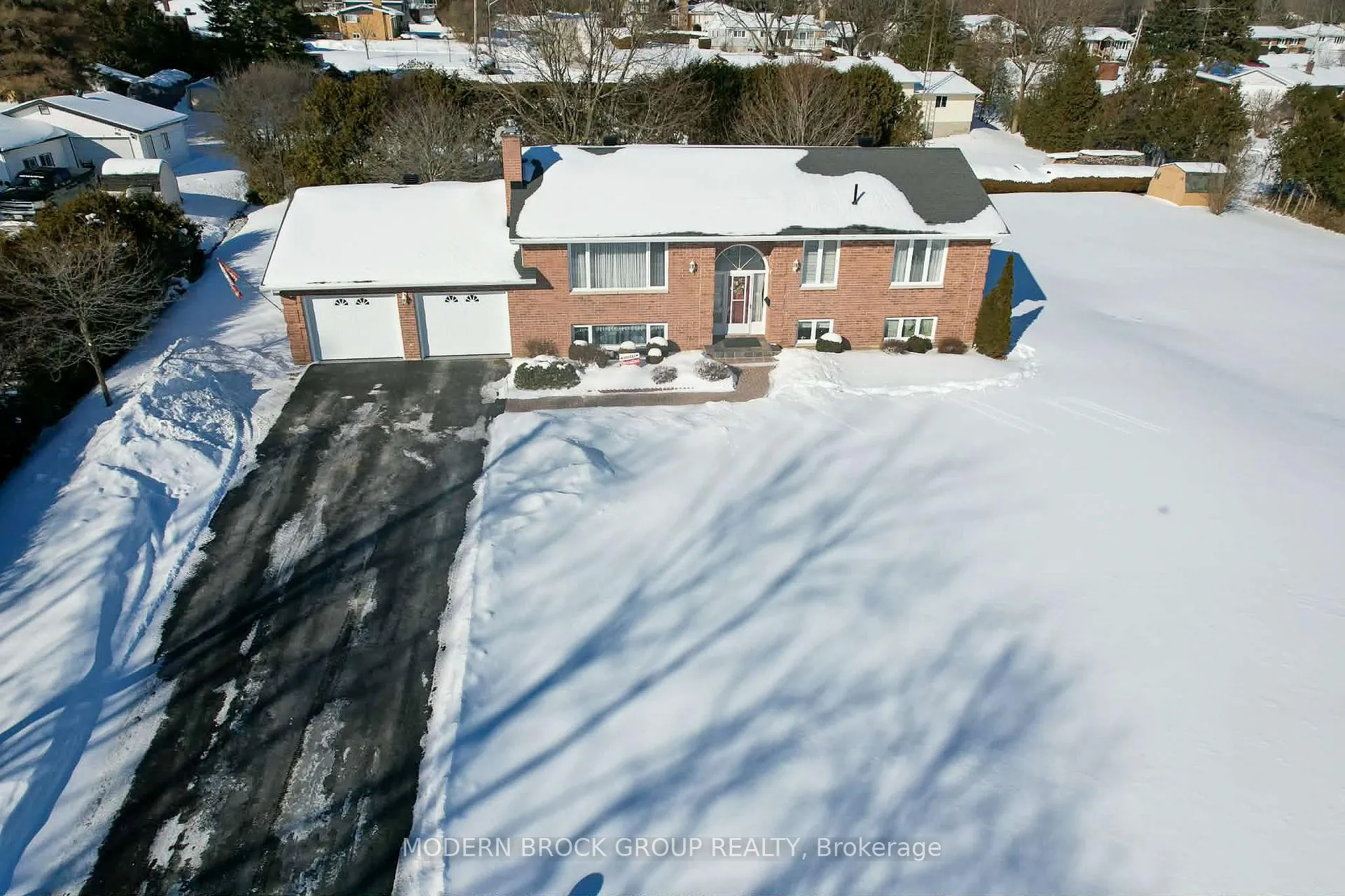 Photo 46 of 24 Bernard Crescent, Augusta, Augusta Twp — HOMEH