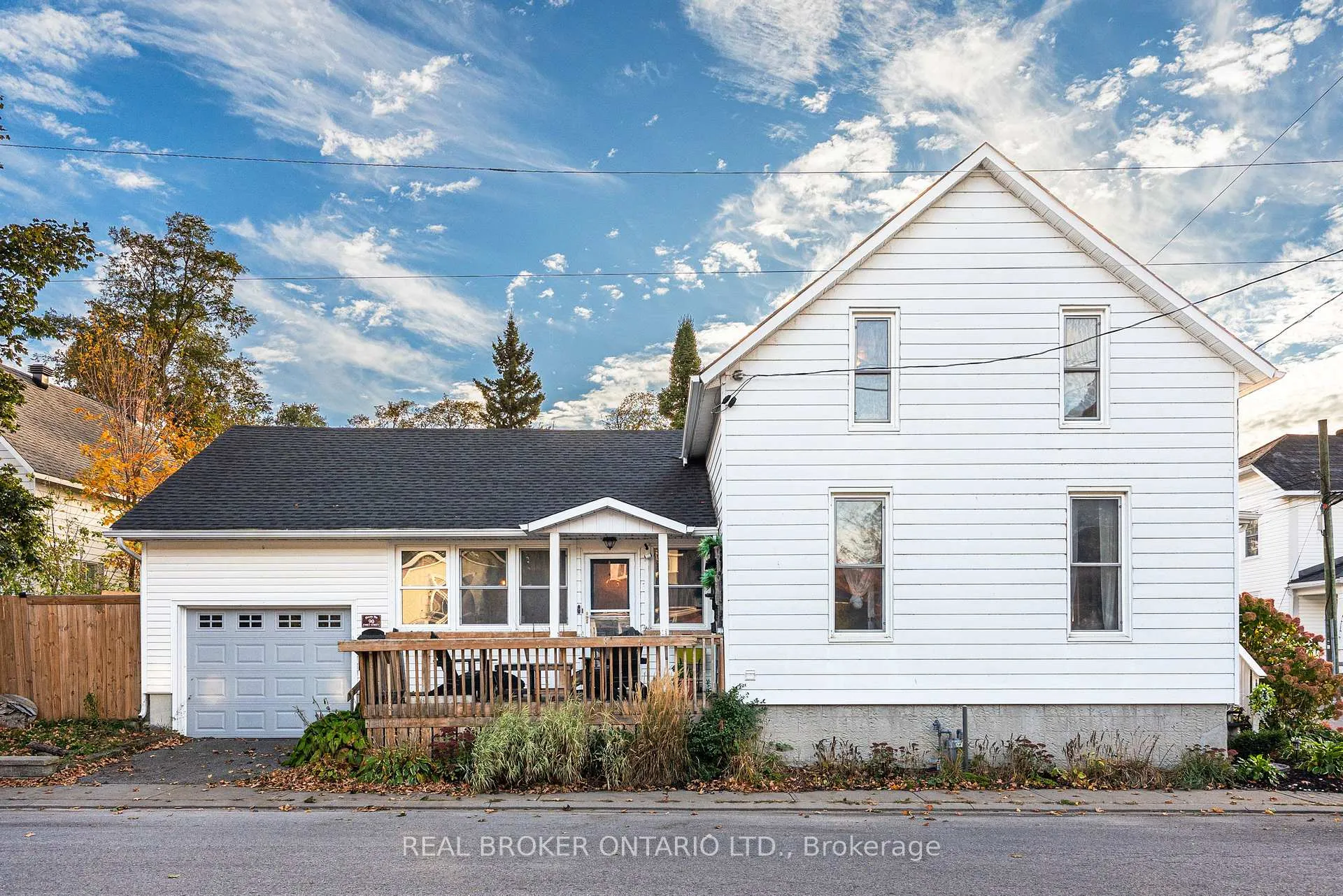 Photo 4 of 90 Emily Street, Carleton Place — HOMEH