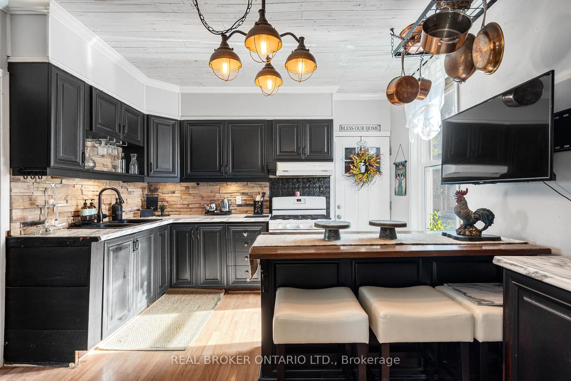 Photo 19 of 90 Emily Street, Carleton Place — HOMEH