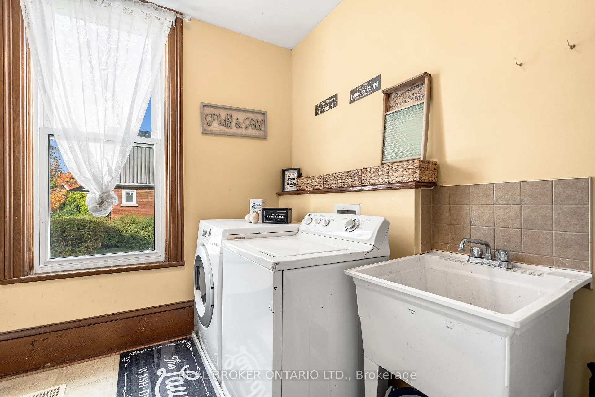 Photo 28 of 90 Emily Street, Carleton Place — HOMEH