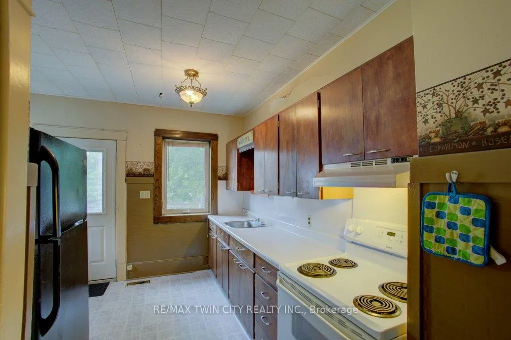 Photo 12 of 480 Elma Street, North Perth, Listowel — HOMEH