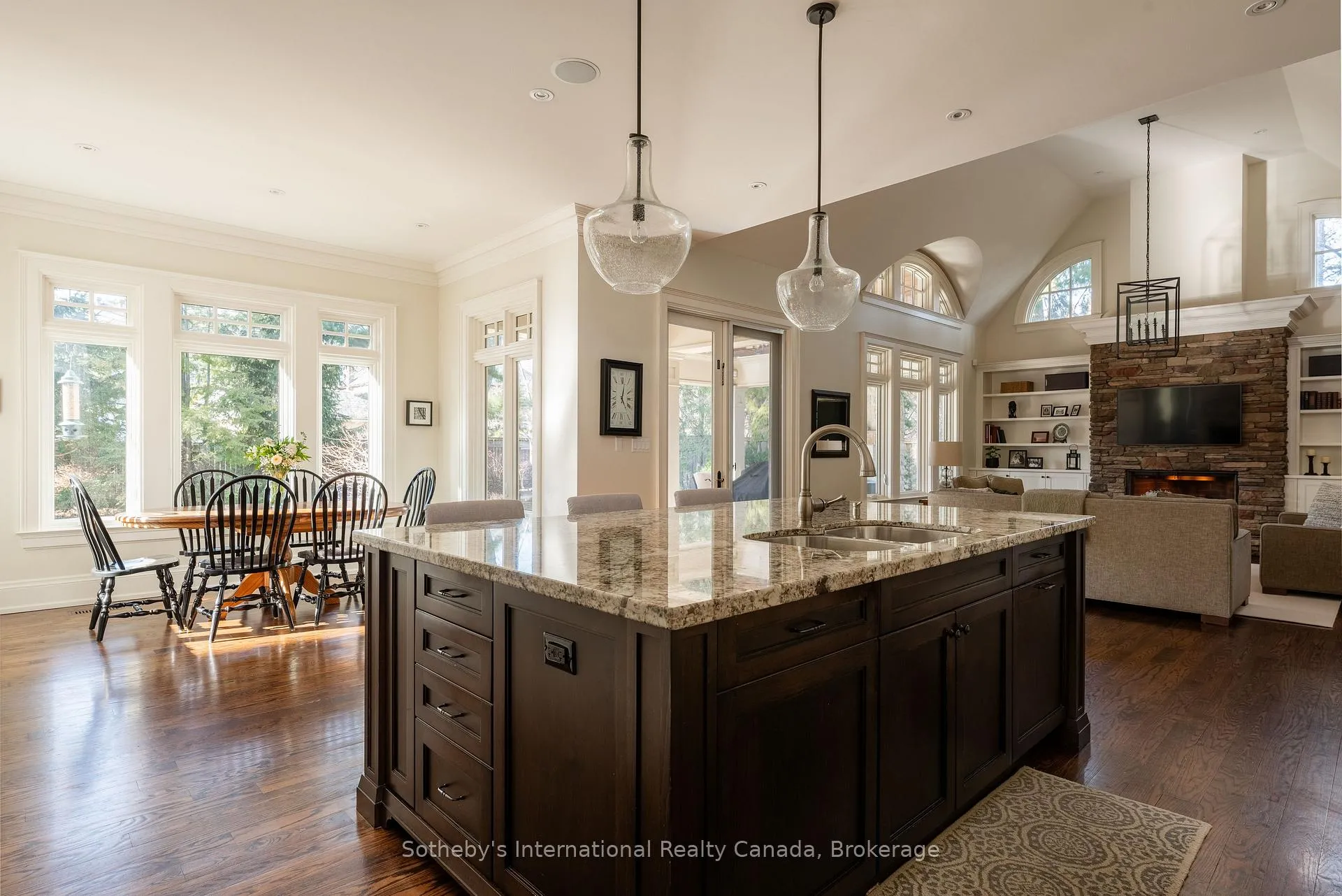 Photo 16 of 1259 Sprucelea Drive, Oakville, Morrison — HOMEH