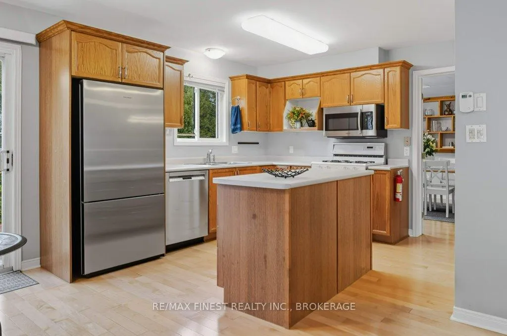 Photo 10 of 1104 Acadia Drive, Kingston, City Southwest — HOMEH