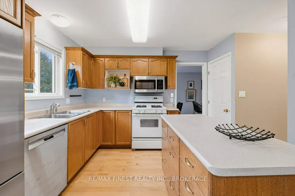 Photo 11 of 1104 Acadia Drive, Kingston, City Southwest — HOMEH