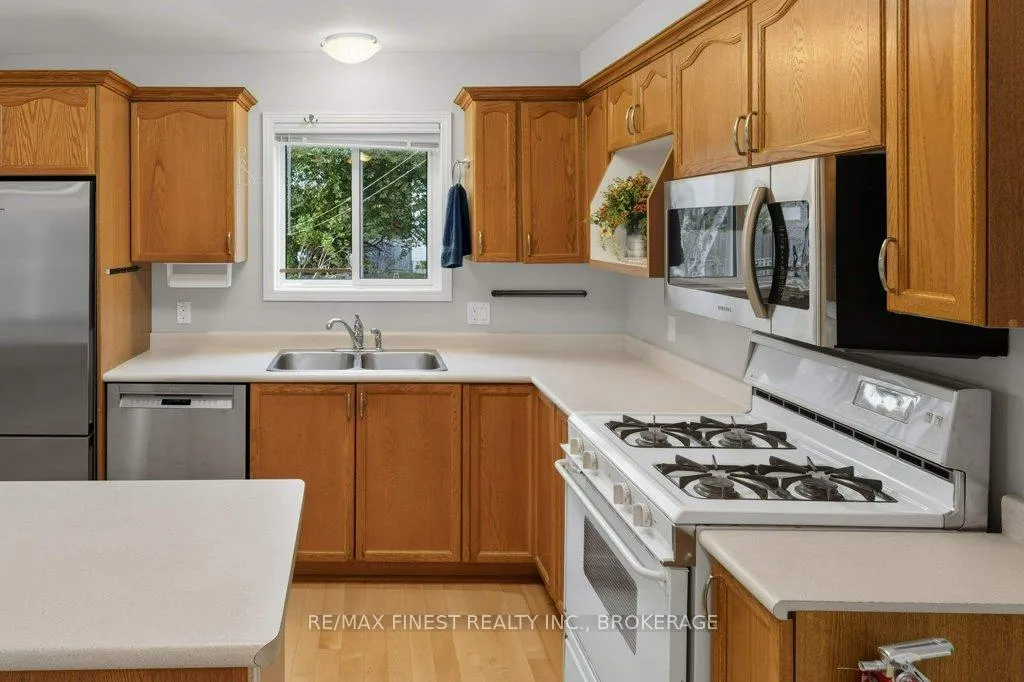 Photo 12 of 1104 Acadia Drive, Kingston, City Southwest — HOMEH