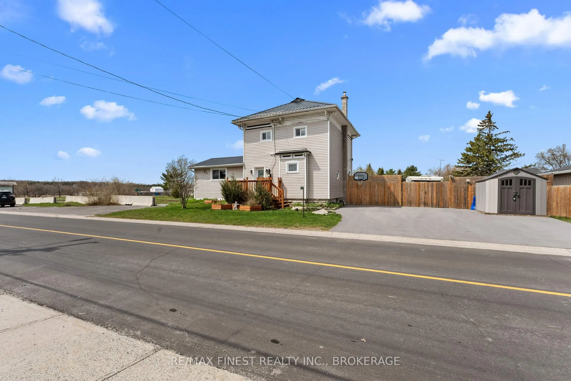 Photo 2 of 4309 Kingston Road, Frontenac, Frontenac South — HOMEH