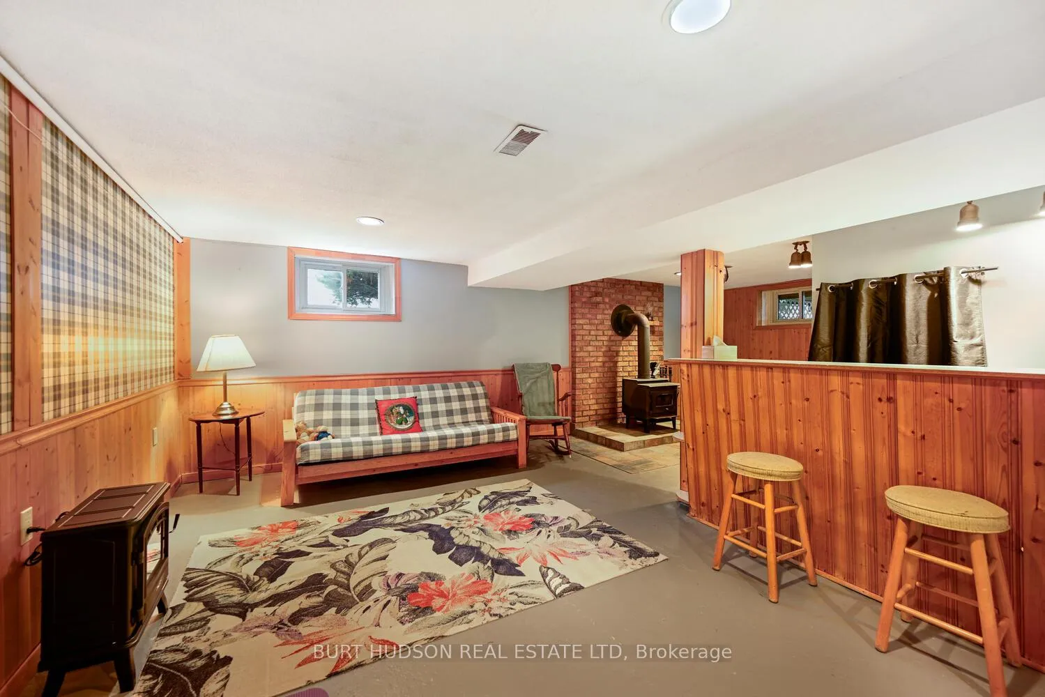 Photo 23 of 630 Hillside Drive, Gananoque — HOMEH
